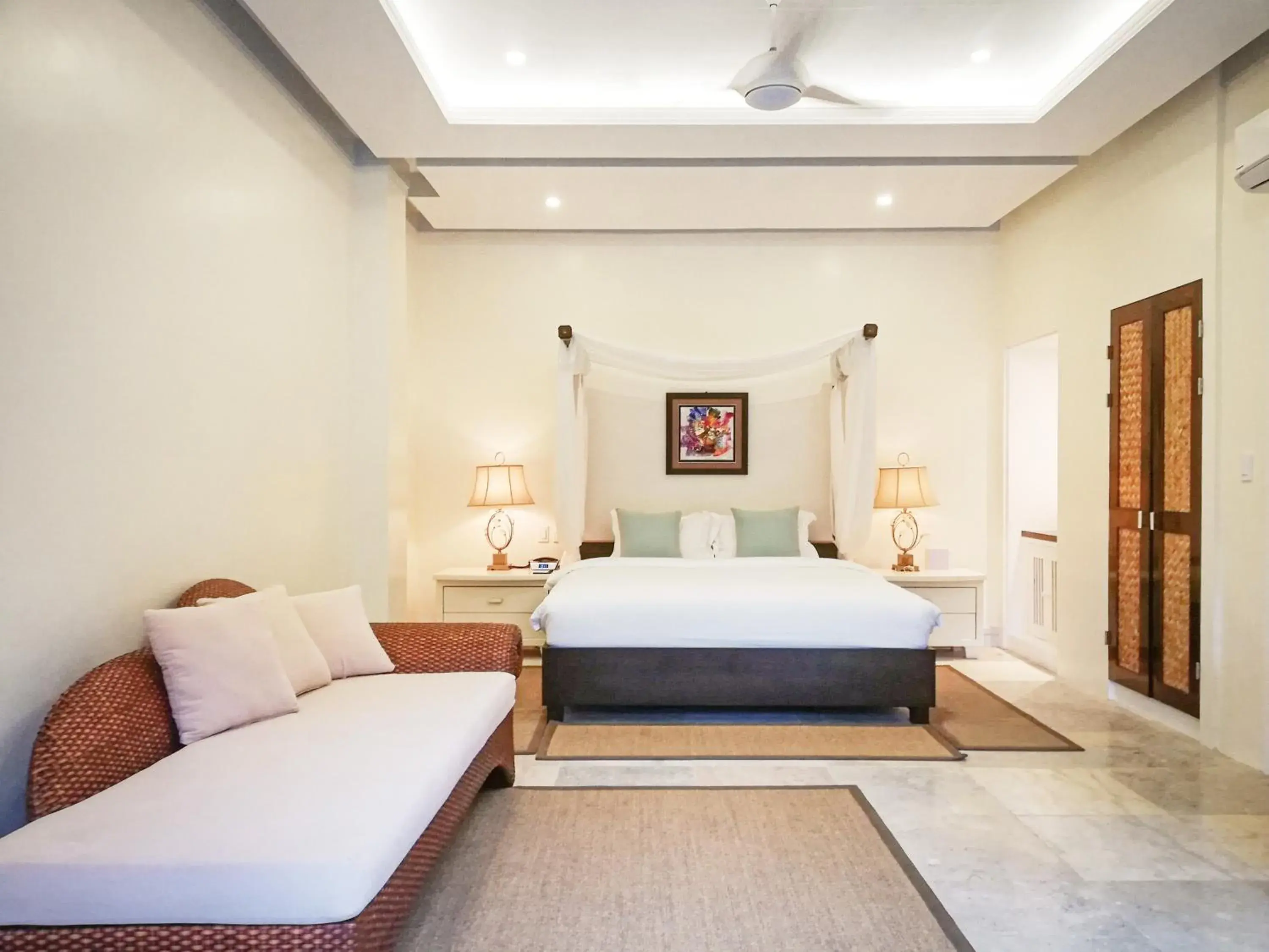 Bed in Matinloc Island Resort Bed in Matinloc Island Resort