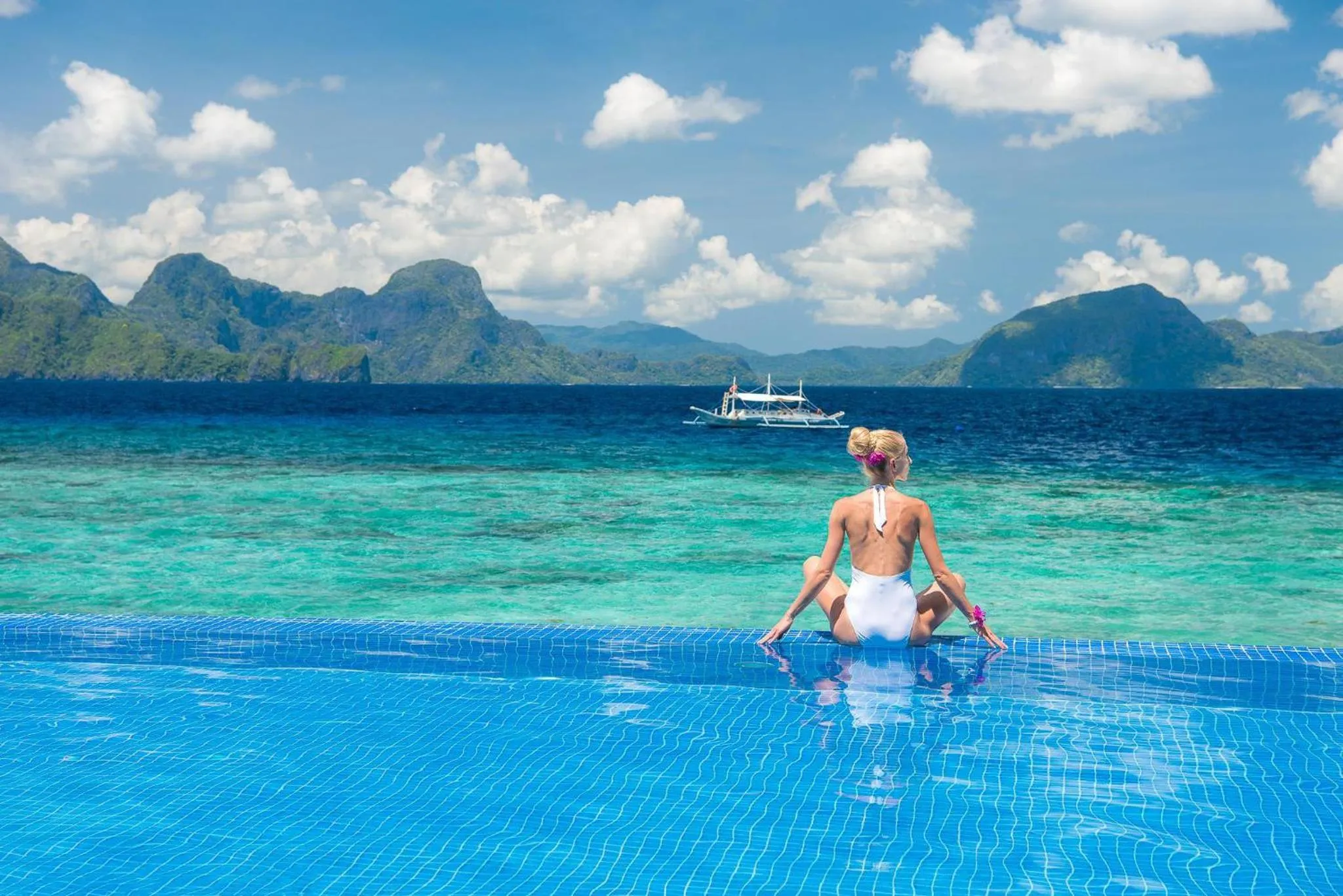 Beach in Matinloc Island Resort