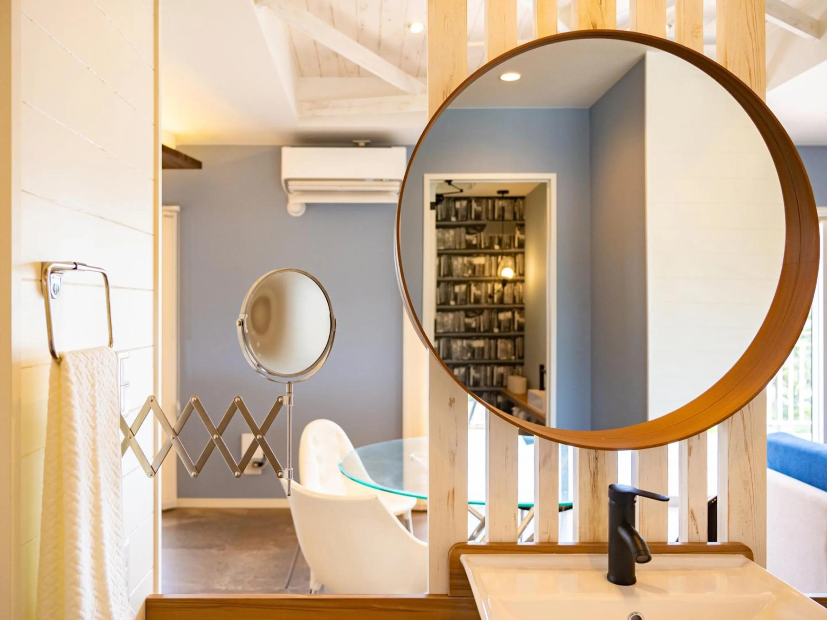 Photo of the whole room in Lulaliya