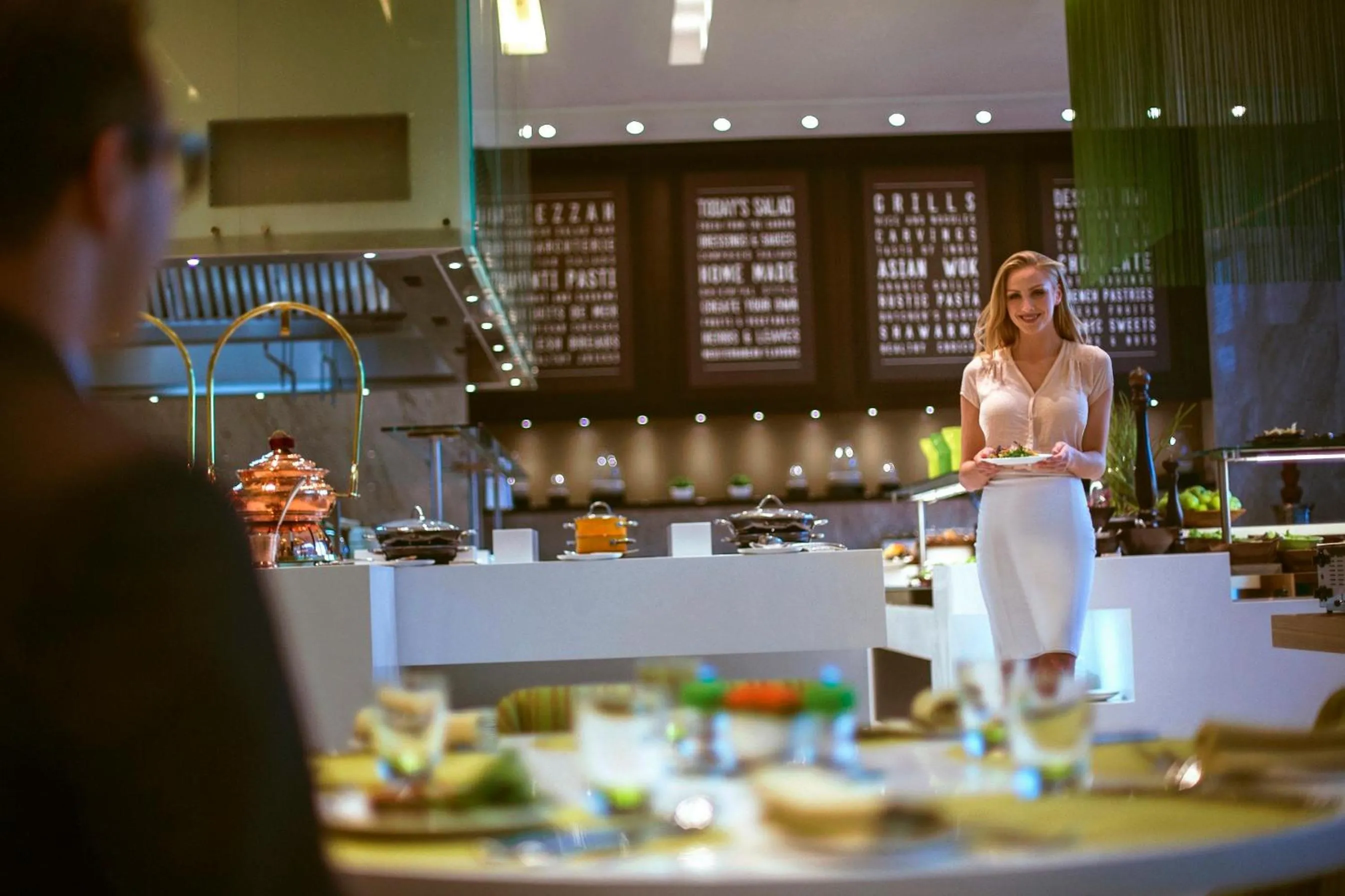 Restaurant/places to eat in Downtown Rotana