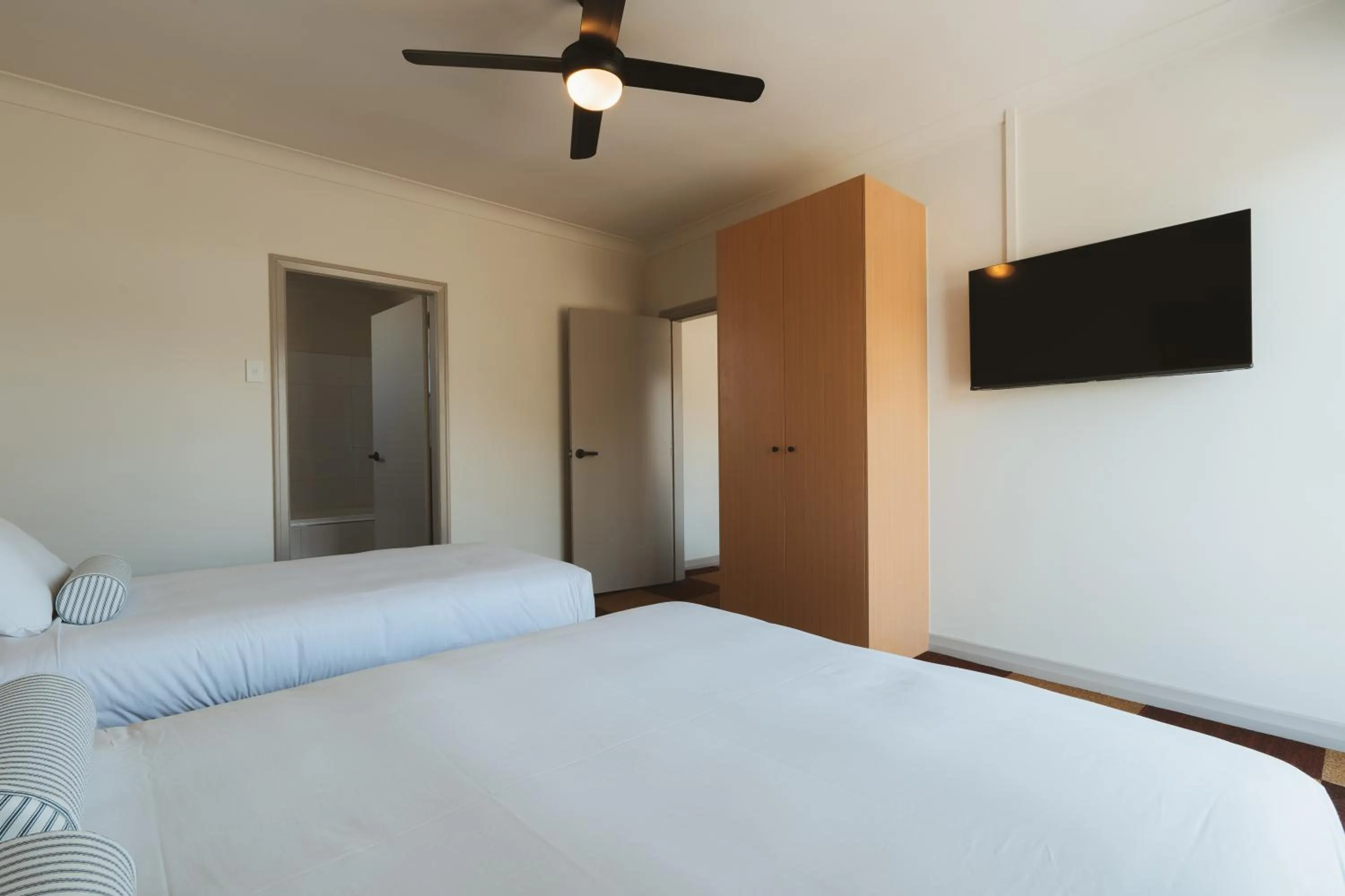 Bedroom, Bed in Hotel Allen