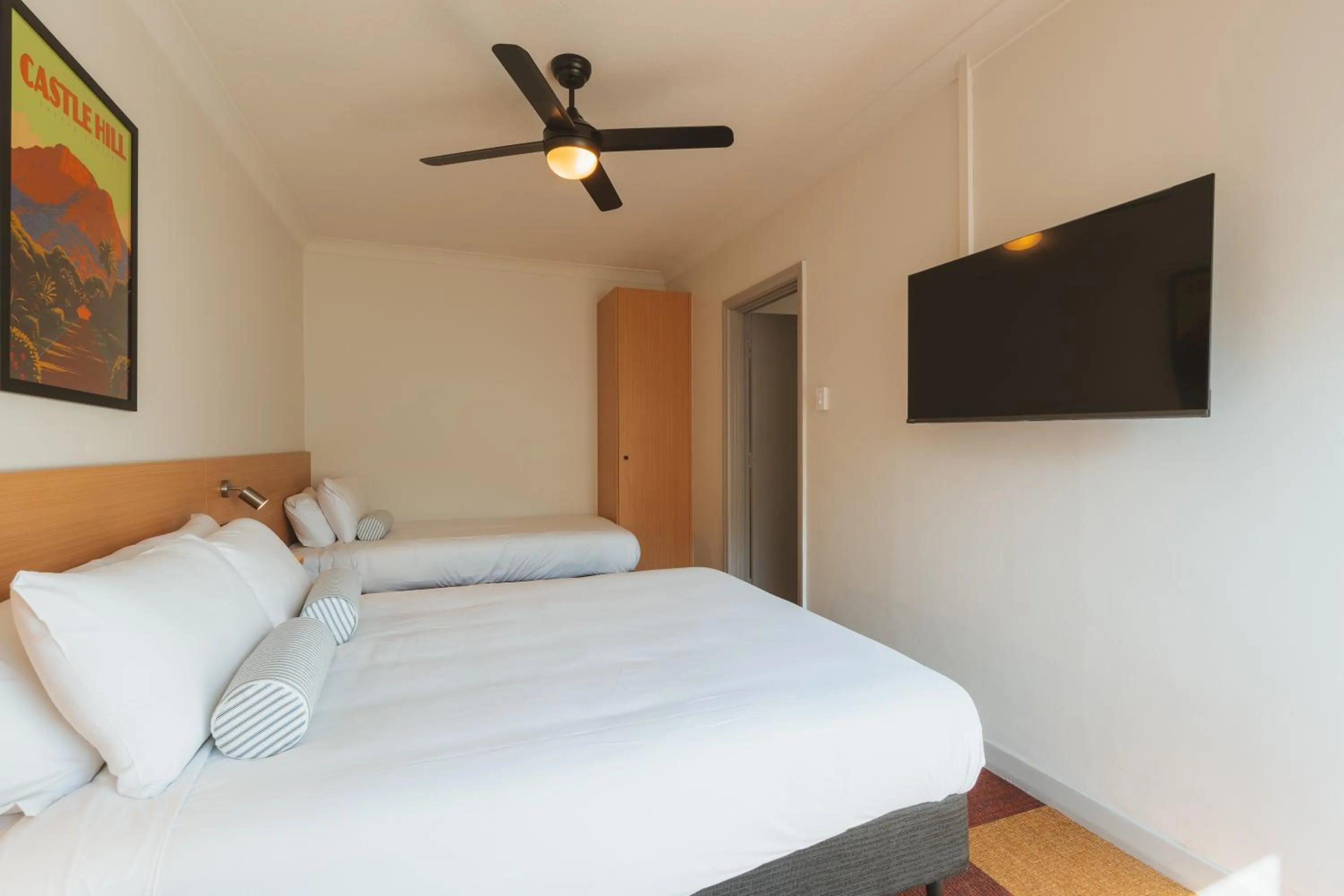 Bedroom, Bed in Hotel Allen