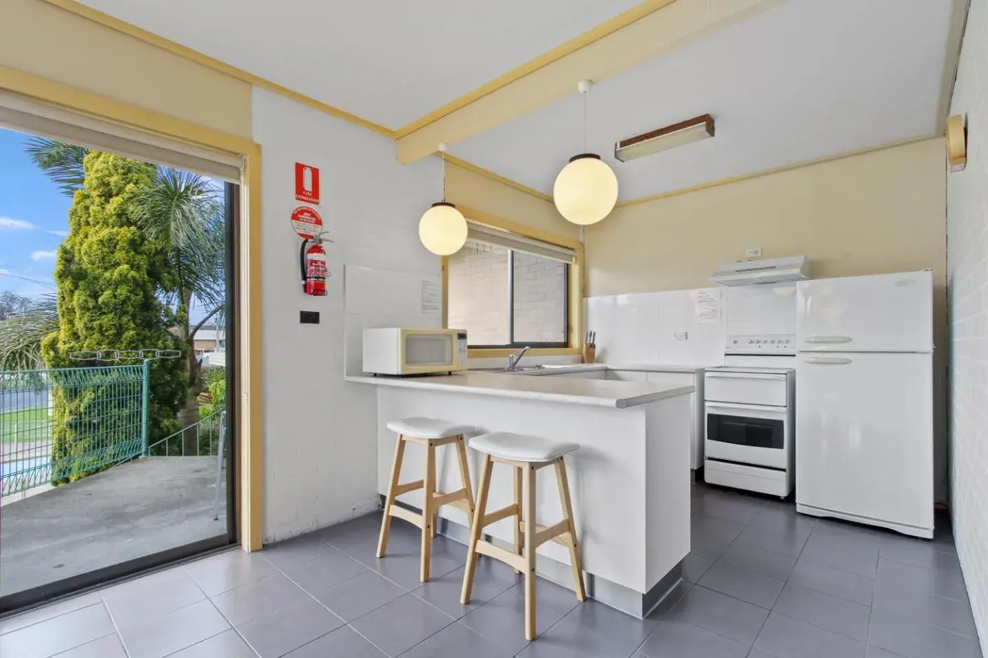 Two-Bedroom Apartment with Lake View in Emmanuel Holiday Apartment Two-Bedroom Apartment with Lake View in Emmanuel Holiday Apartment