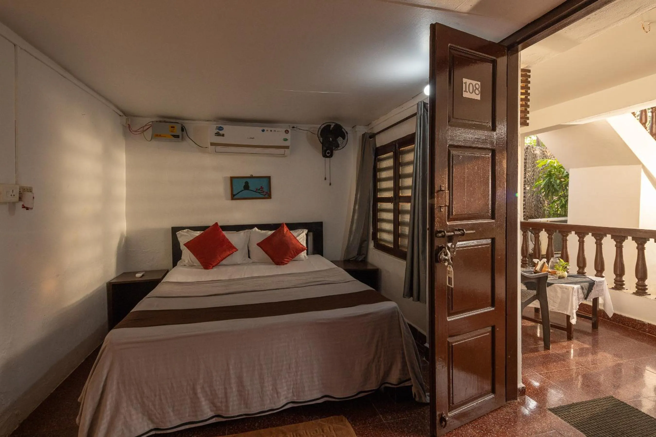 Bedroom, Bed in Forget Me Not Resort