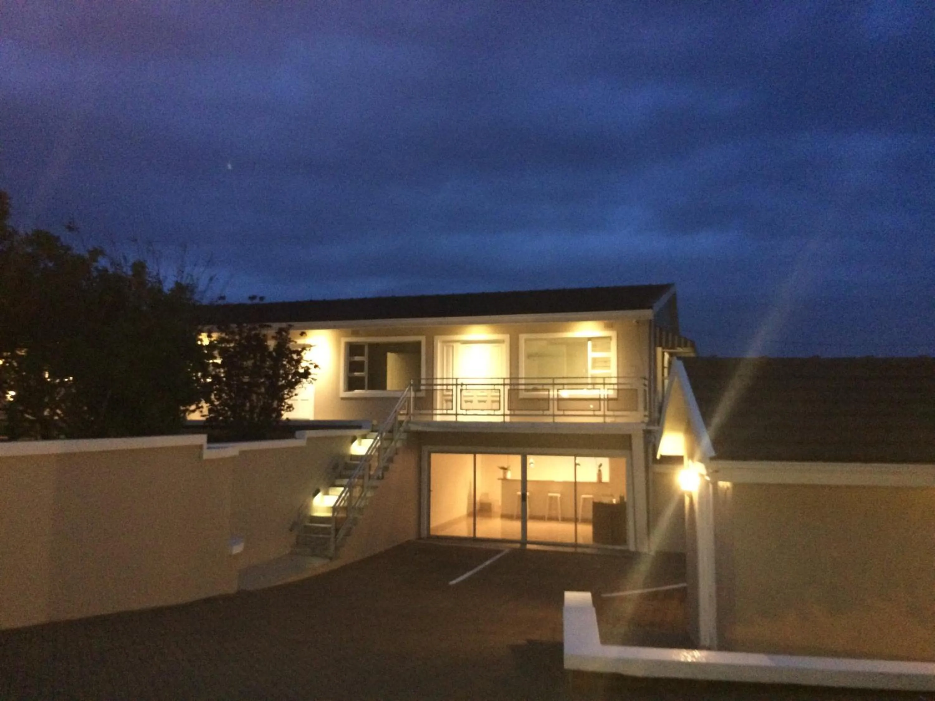 Facade/entrance in The Milkwood Beach Apartments