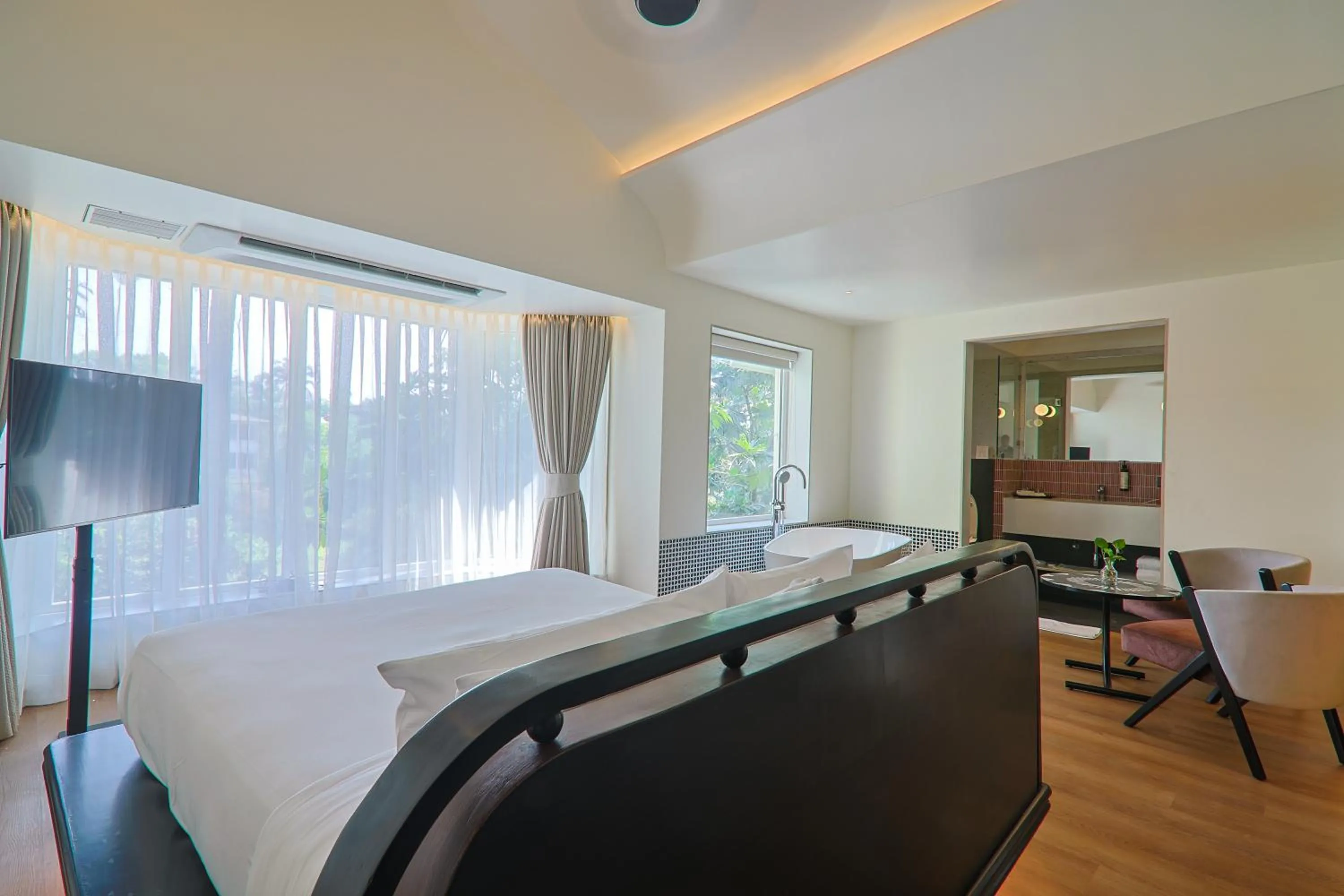 Bedroom, Bed in Orchid Passaros Benaulim Goa - Adults Only