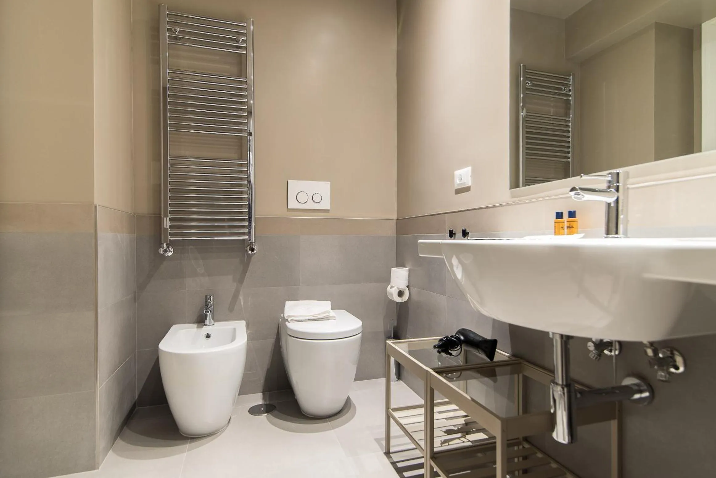 Bathroom in Ovidio Suite