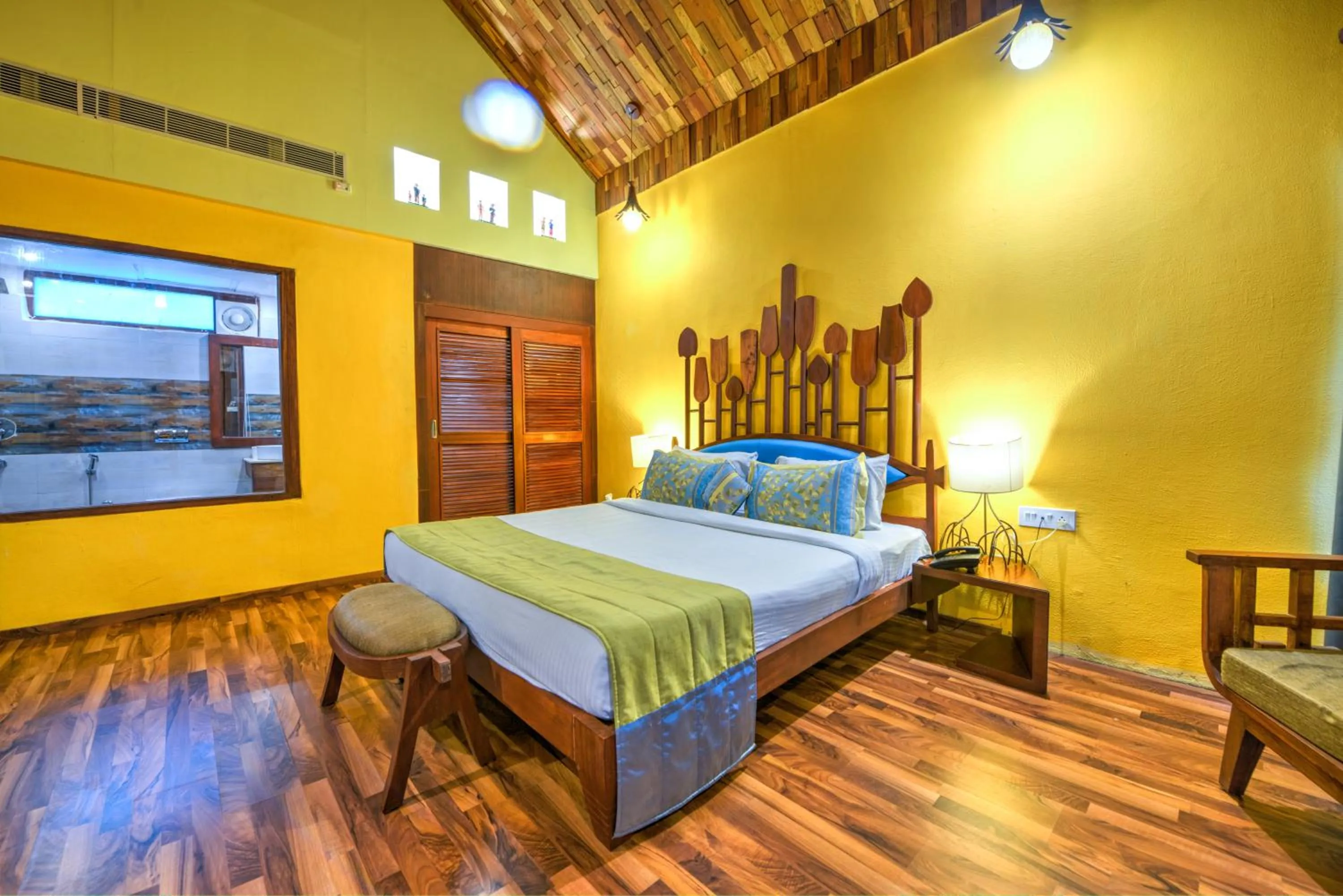 Bed in Silver Sand Beach Resort Neil