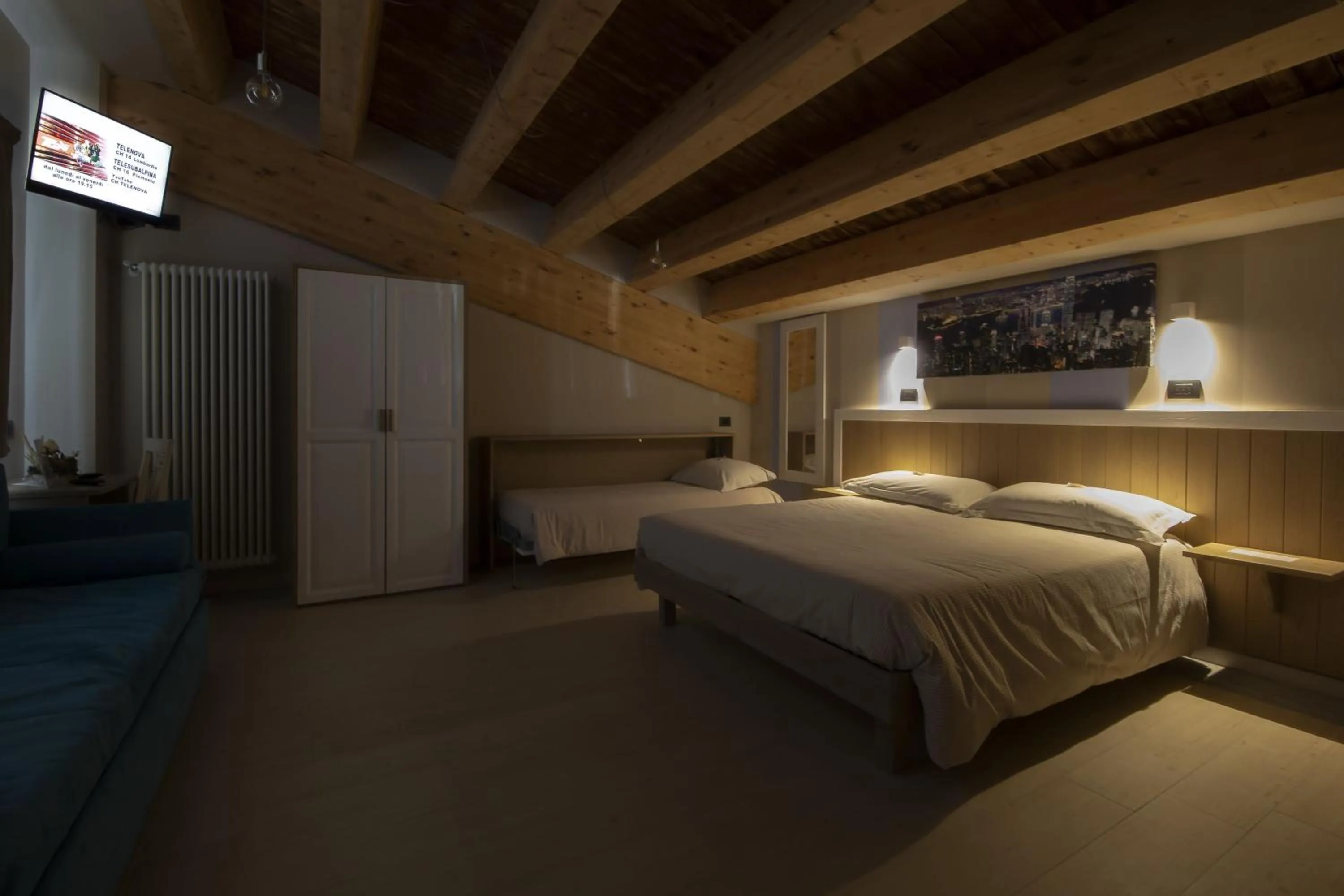 TV and multimedia, Bed in Hotel Laghetto