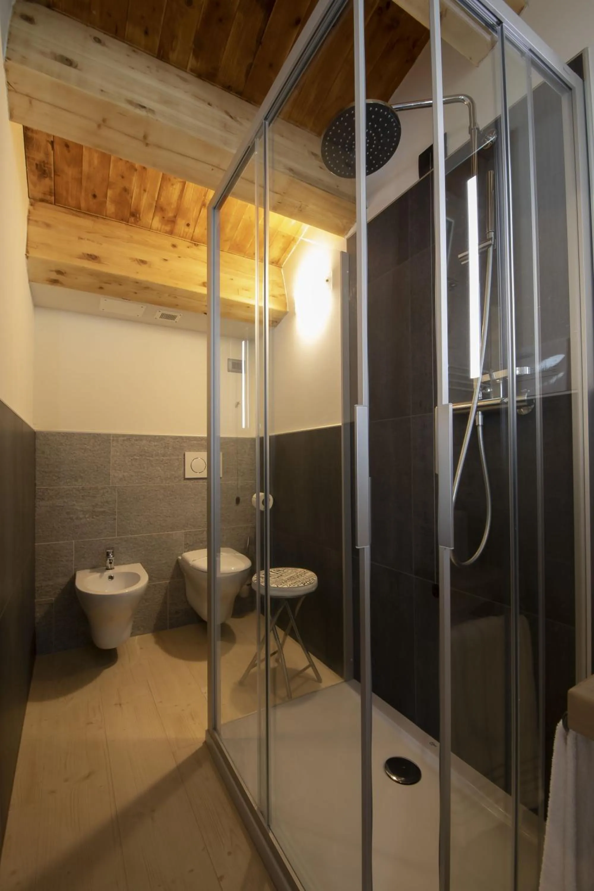 Bathroom in Hotel Laghetto