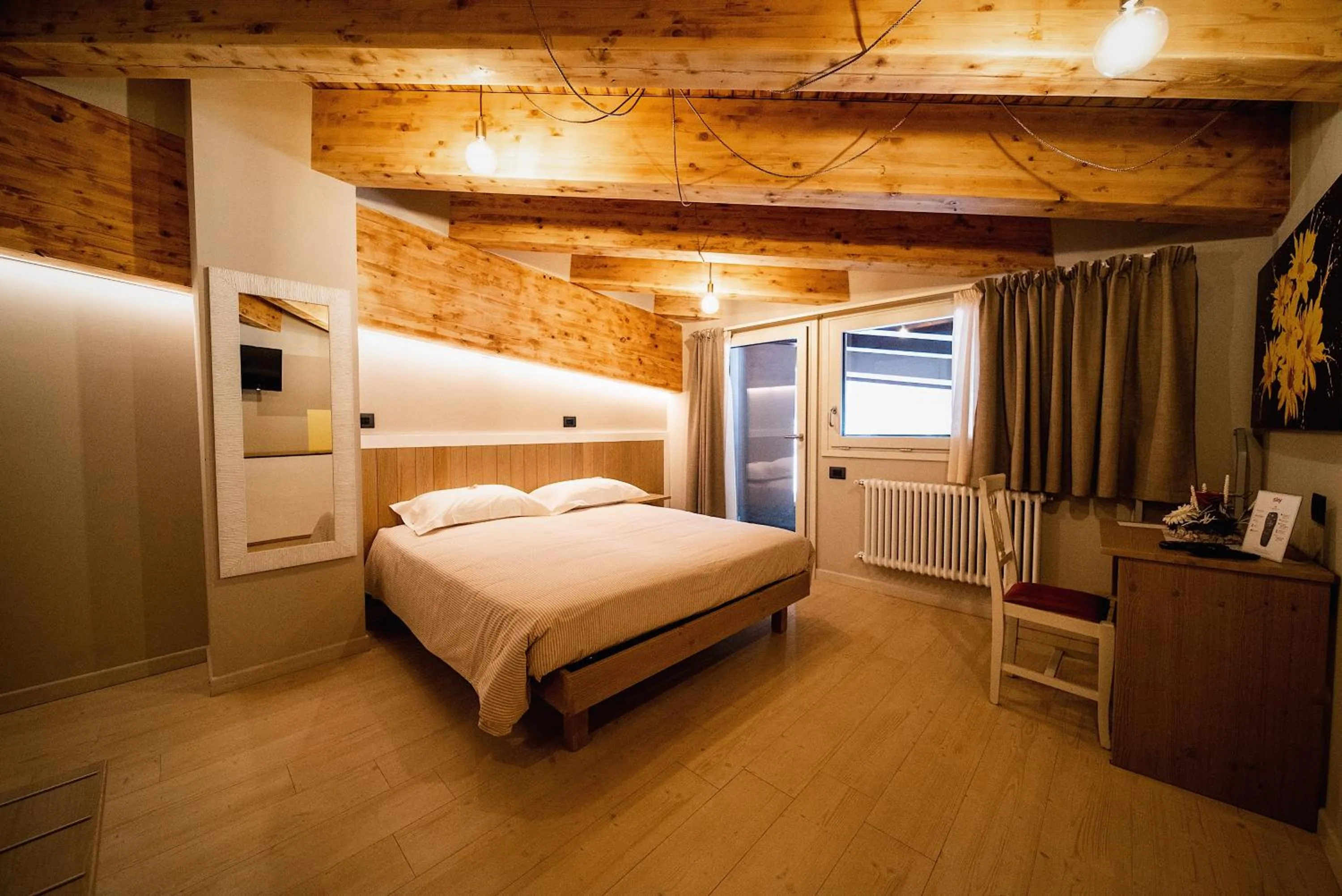 Bed in Hotel Laghetto