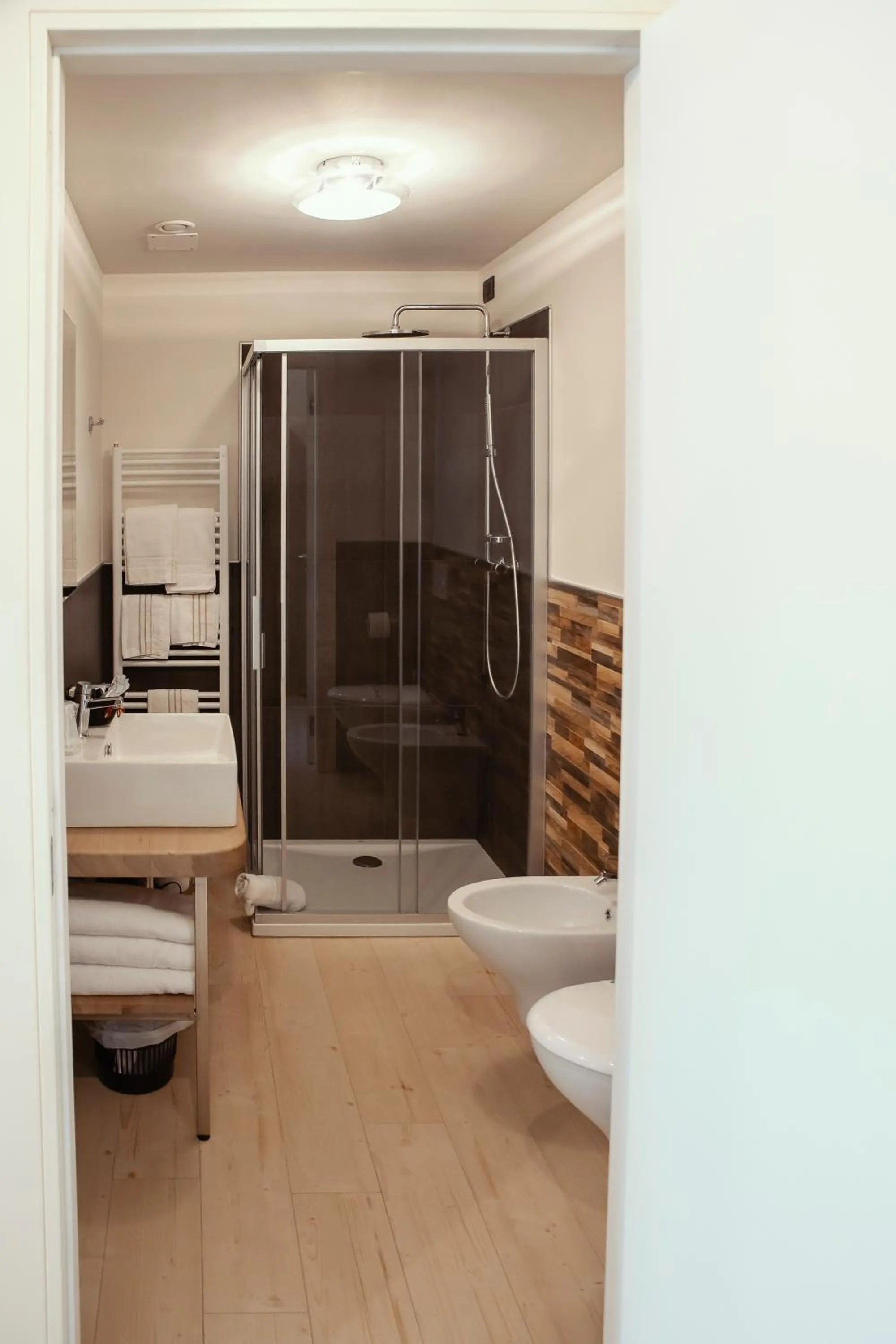 Bathroom in Hotel Laghetto