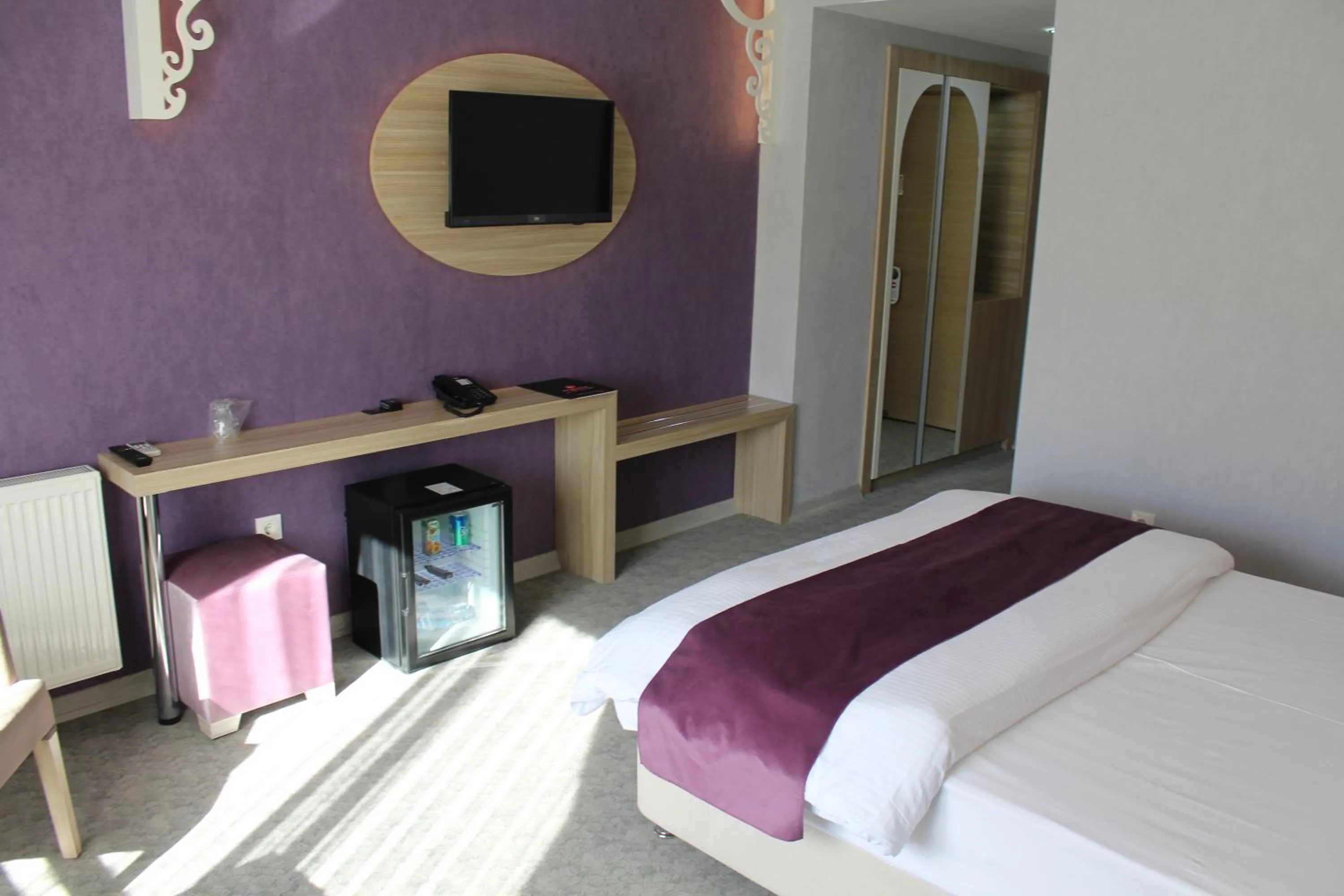 Photo of the whole room in Hotel La Bella