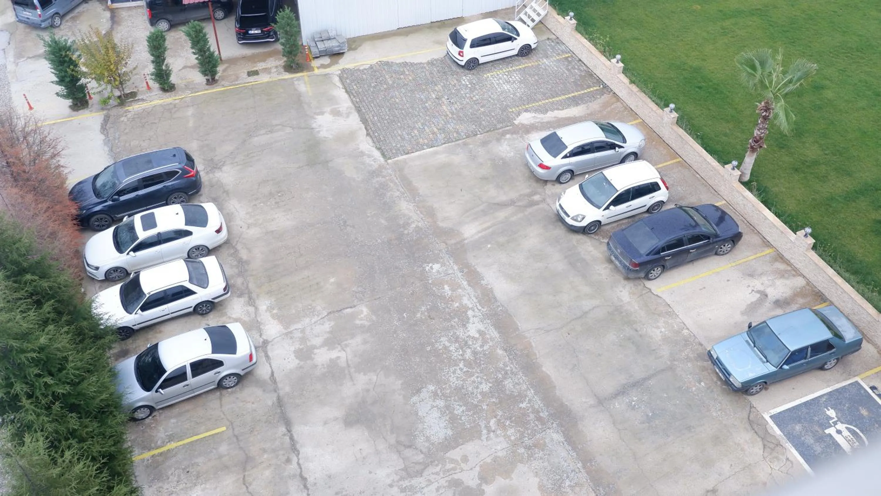 Parking in Hotel La Bella