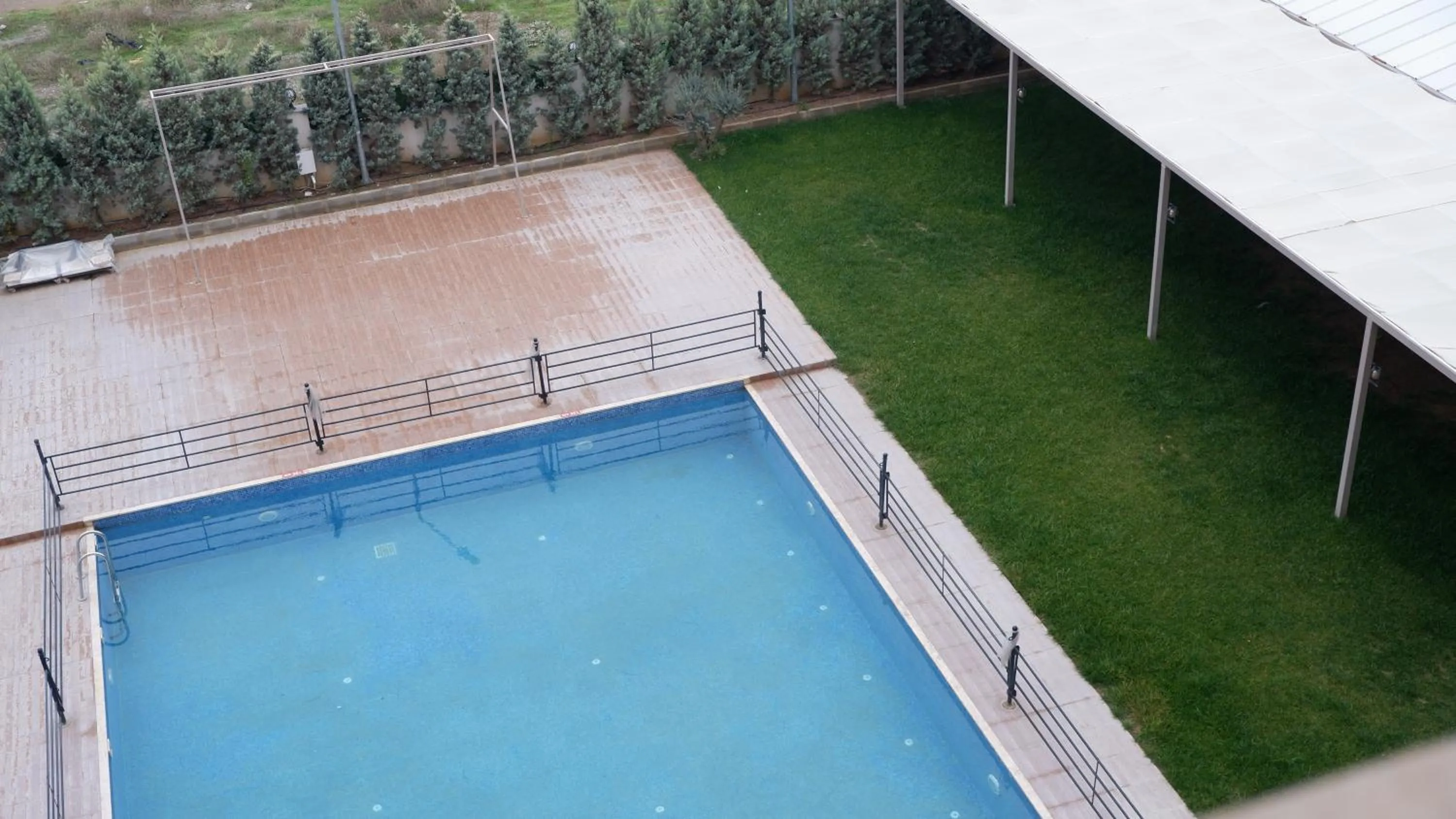 Pool view in Hotel La Bella