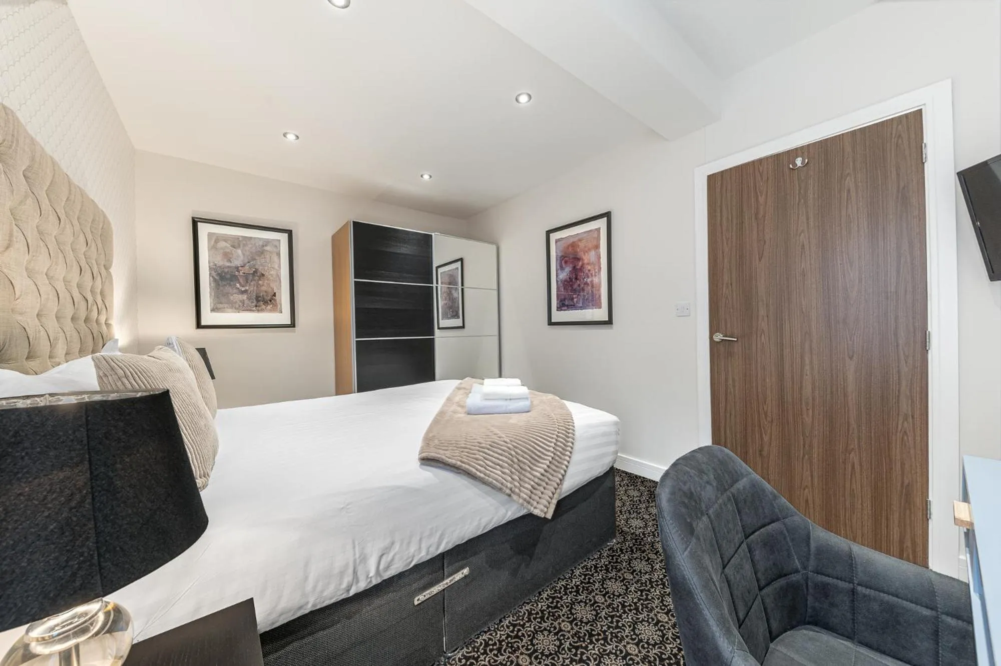 Bedroom, Bed in Abbey Apartments Modern ApartHotel for Tourists & Professionals