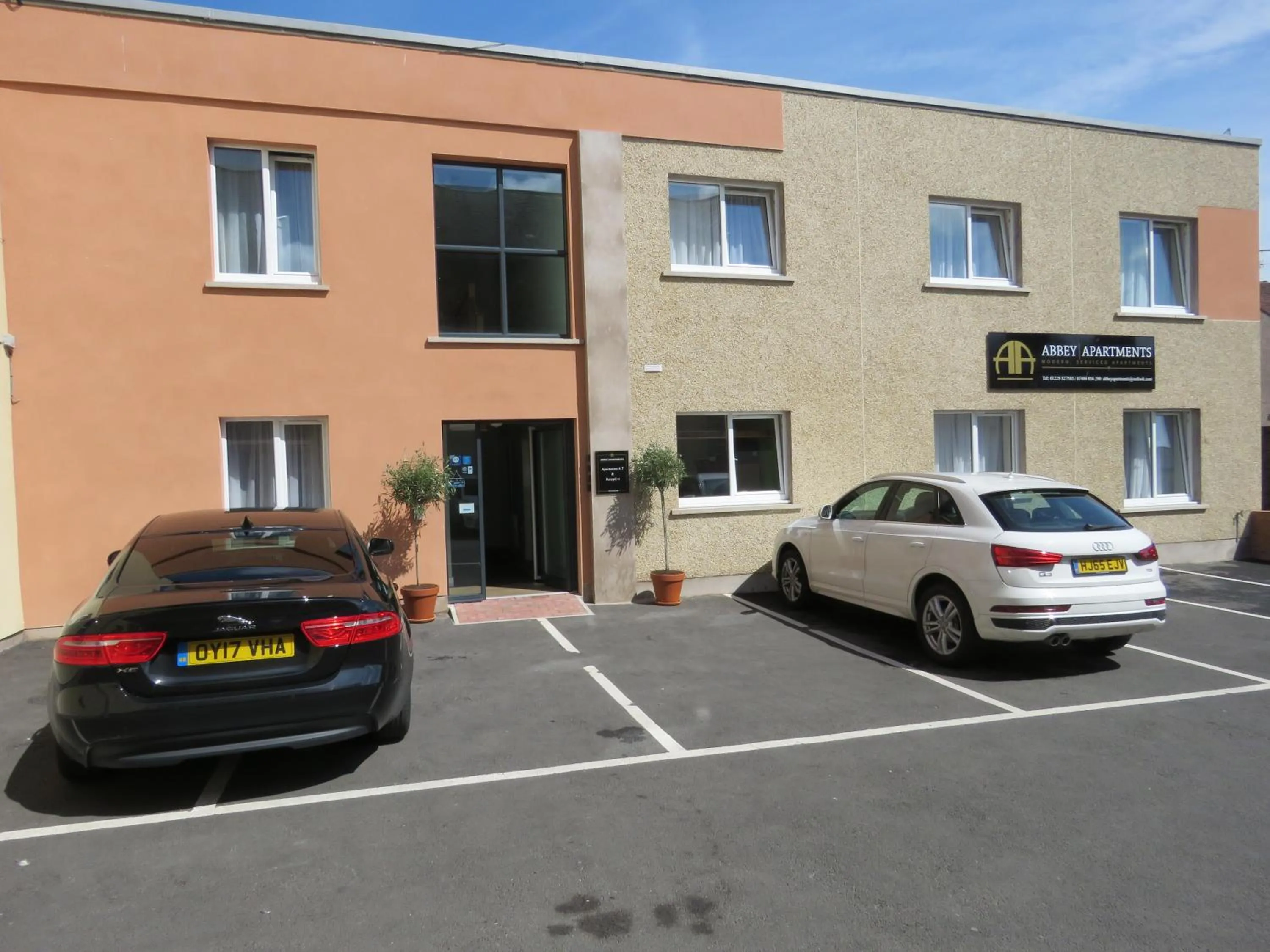 Facade/entrance in Abbey Apartments Modern ApartHotel for Tourists & Professionals