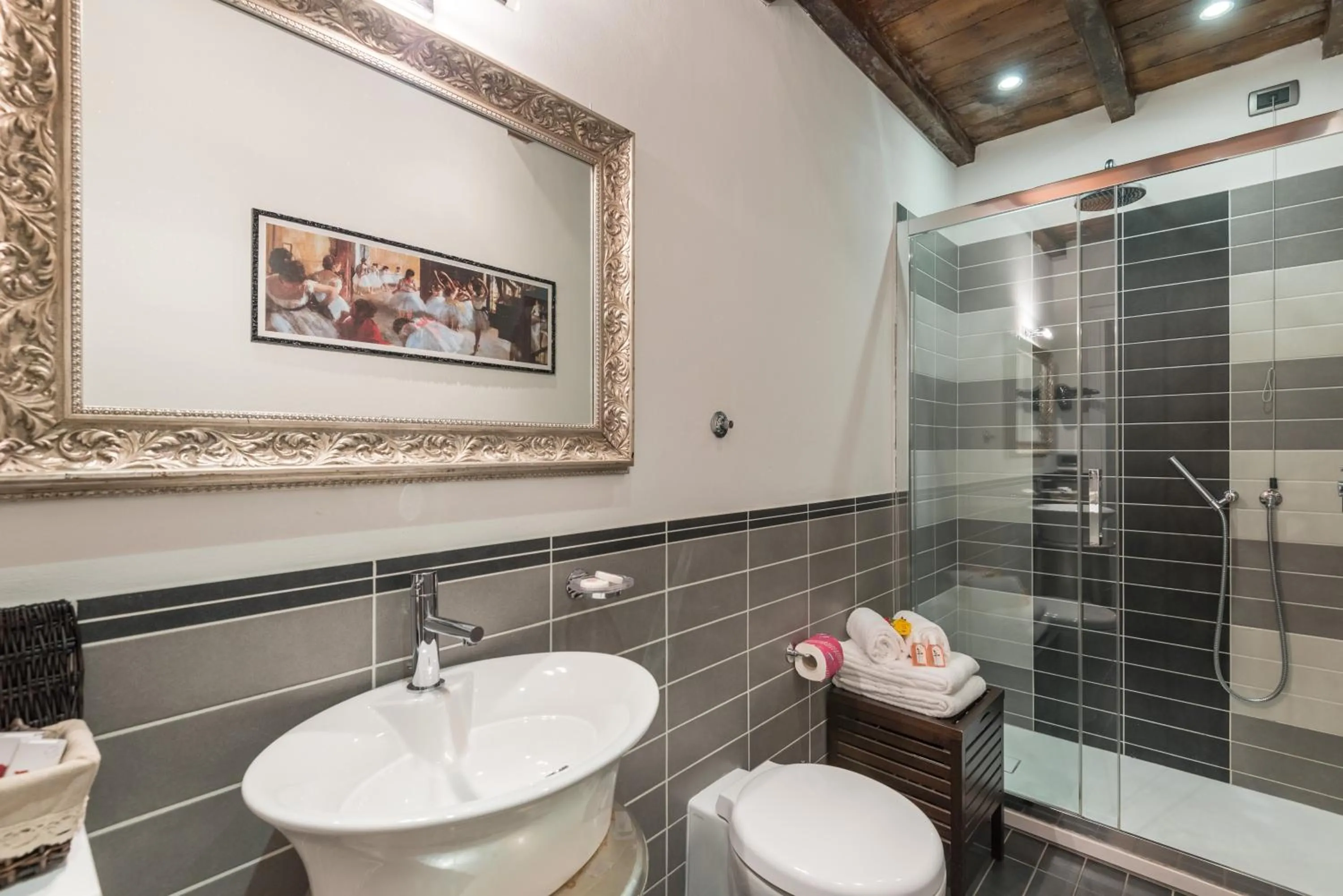 Bathroom in Ghibellina 22 Apartment