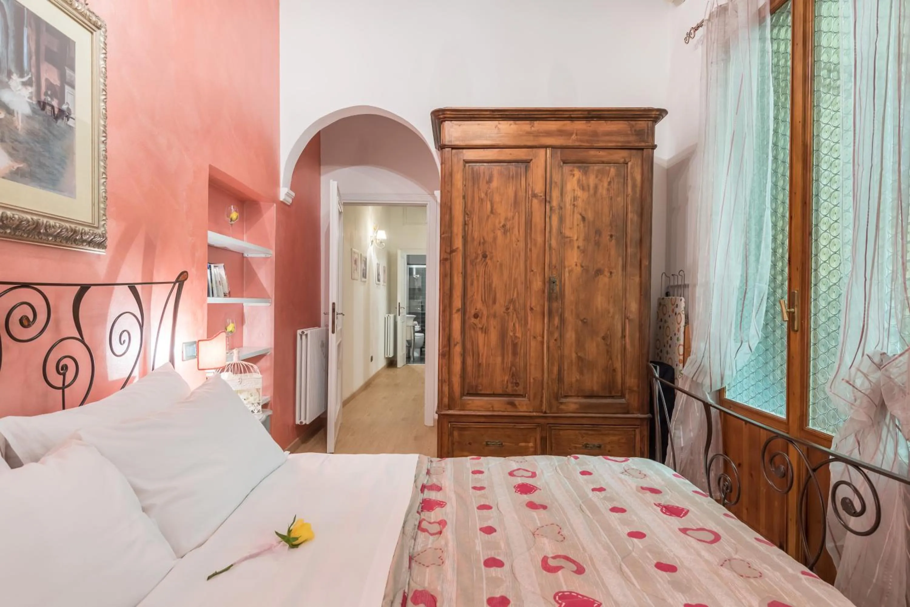 Photo of the whole room, Bed in Ghibellina 22 Apartment