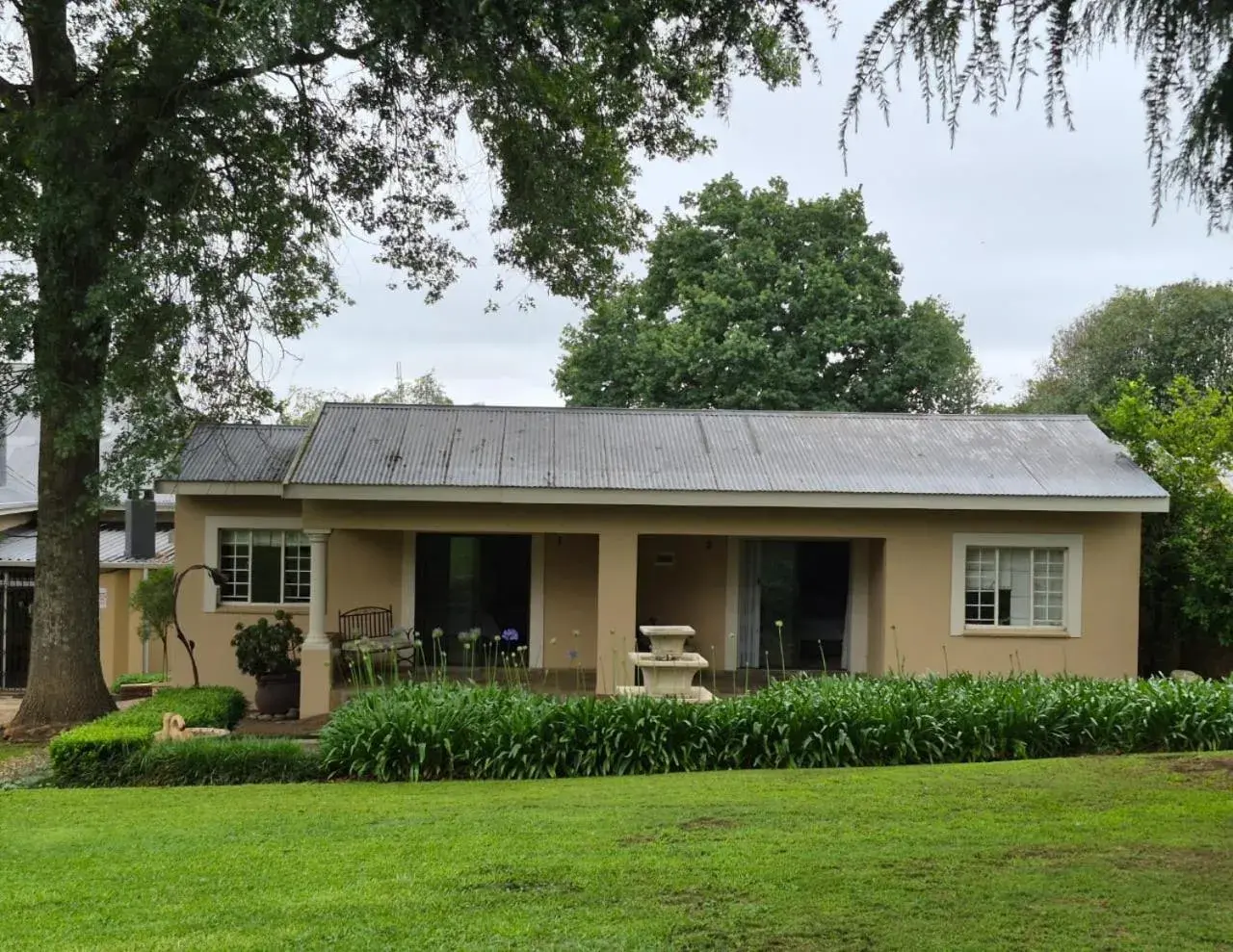 Deluxe King Room - single occupancy in Drinkwater Guest Farm Deluxe King Room - single occupancy in Drinkwater Guest Farm