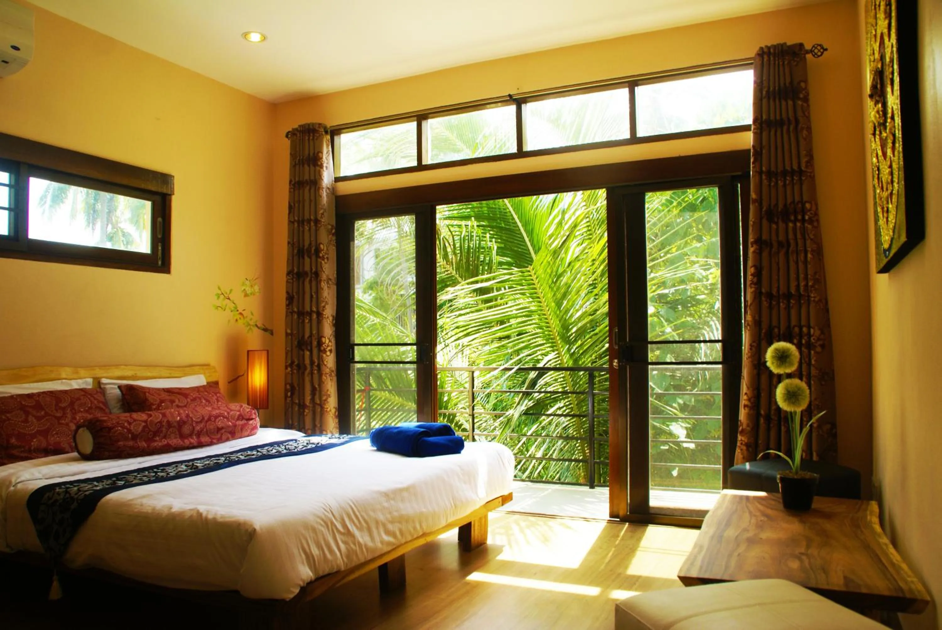 Photo of the whole room, Bed in Chaweng Noi Villa