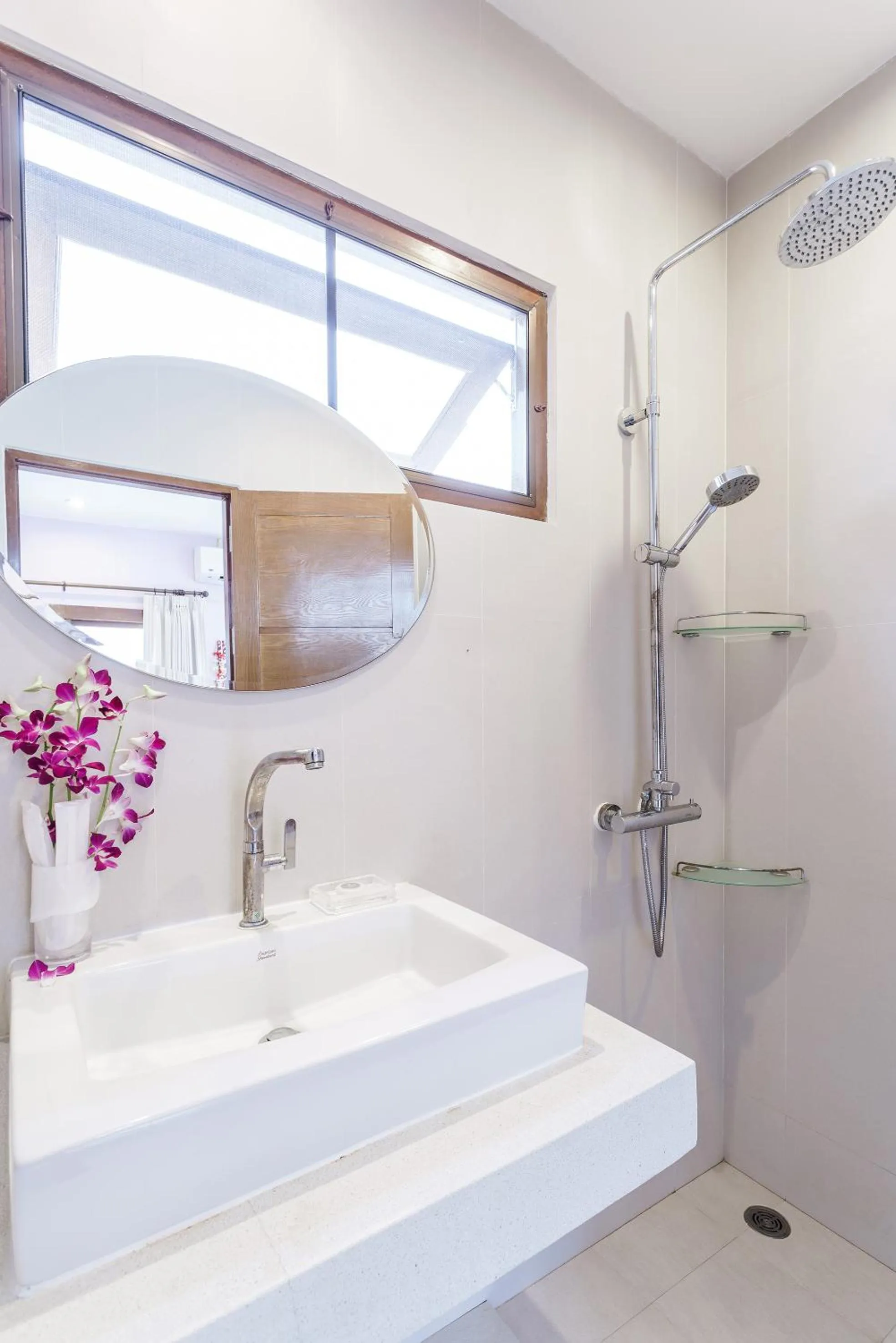 Shower in Chaweng Noi Villa