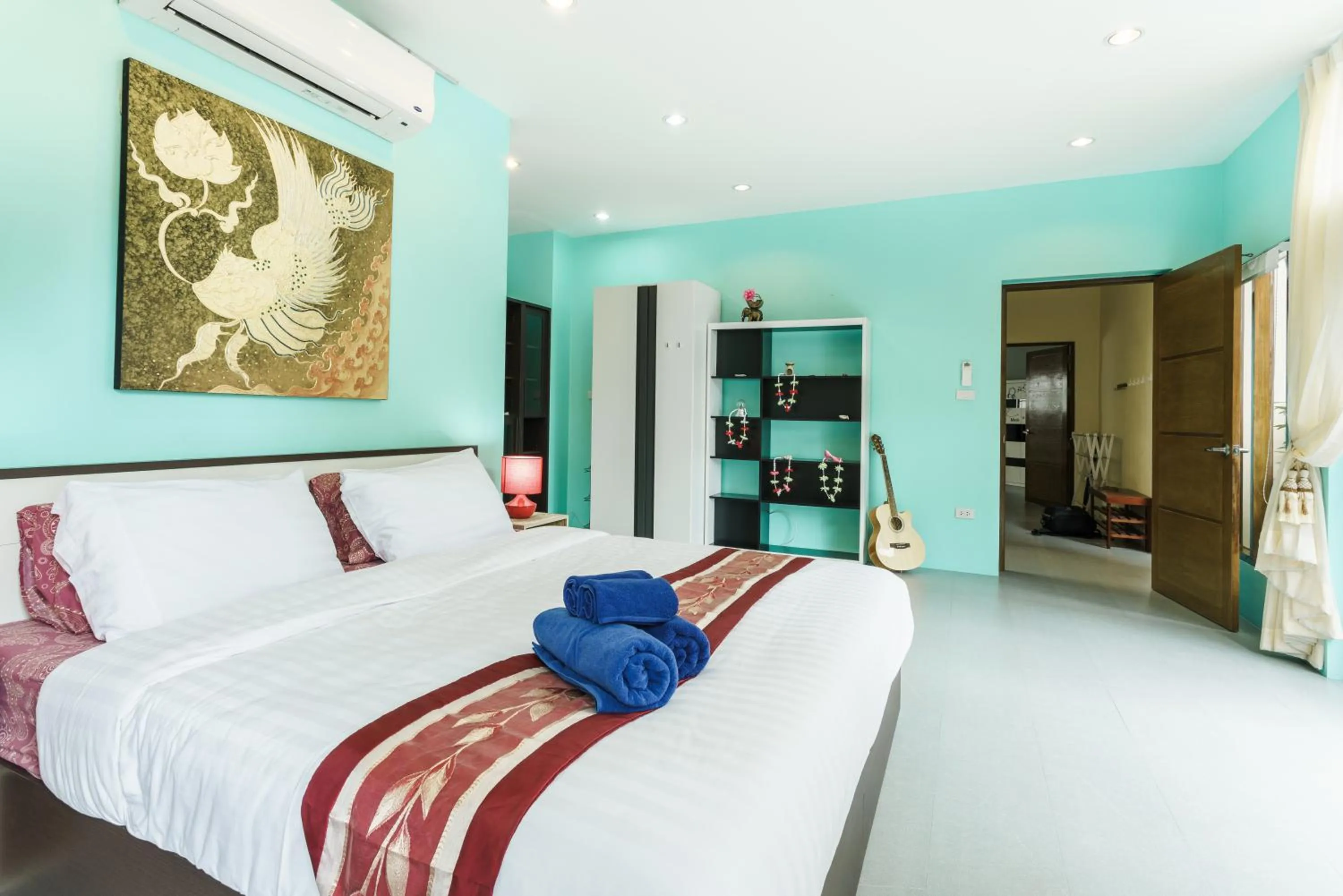 Bed in Chaweng Noi Villa