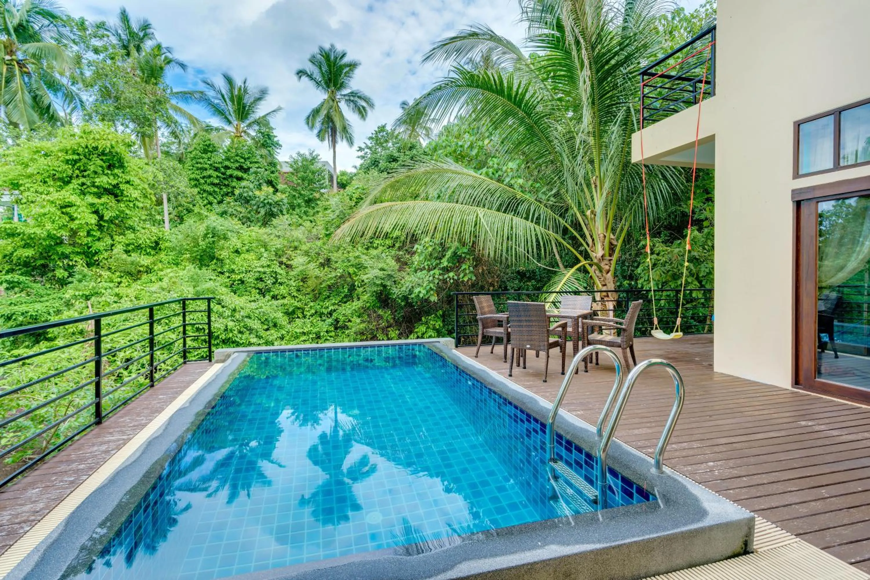 Pool view in Chaweng Noi Villa