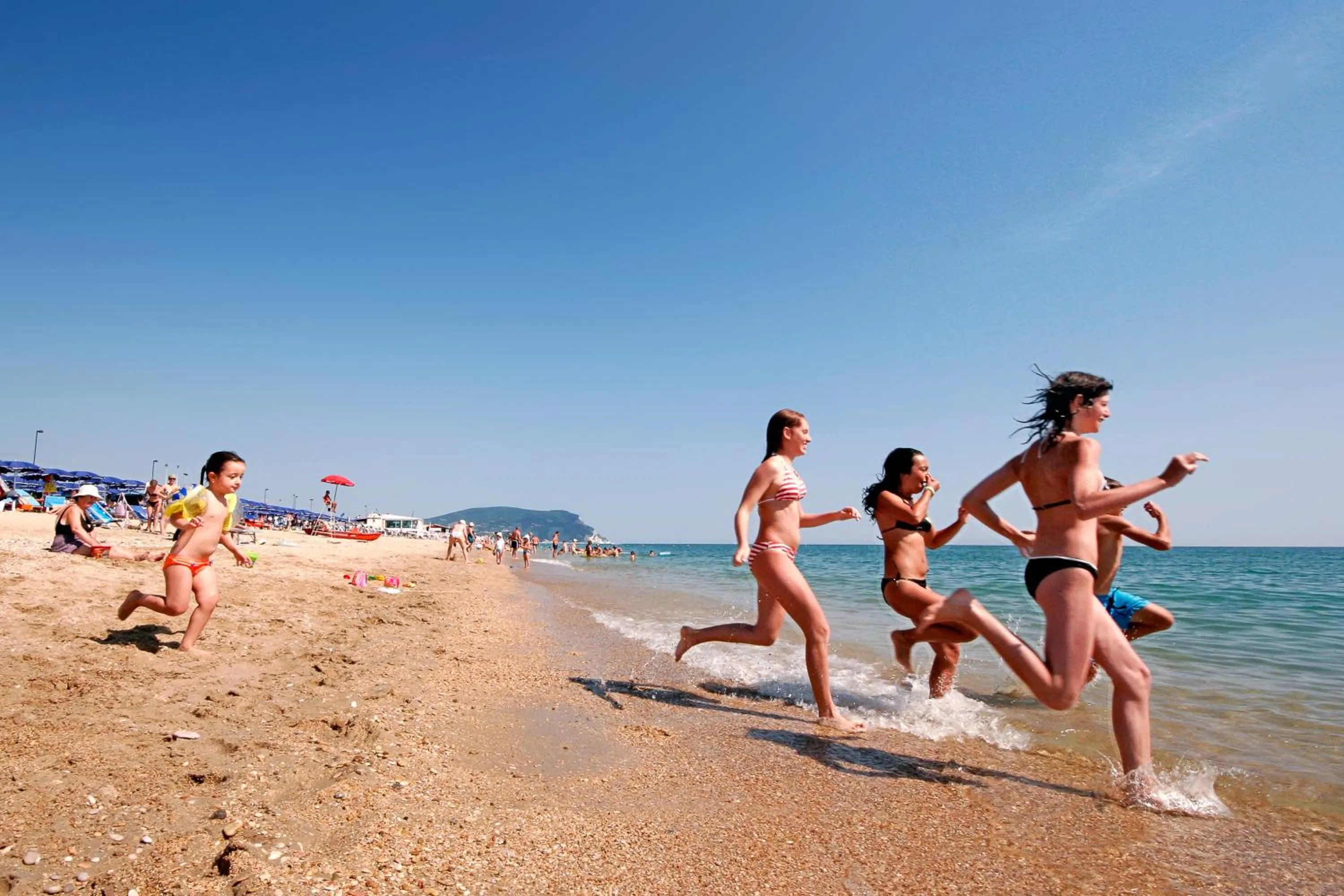 Beach in Residence I Giardini Del Conero