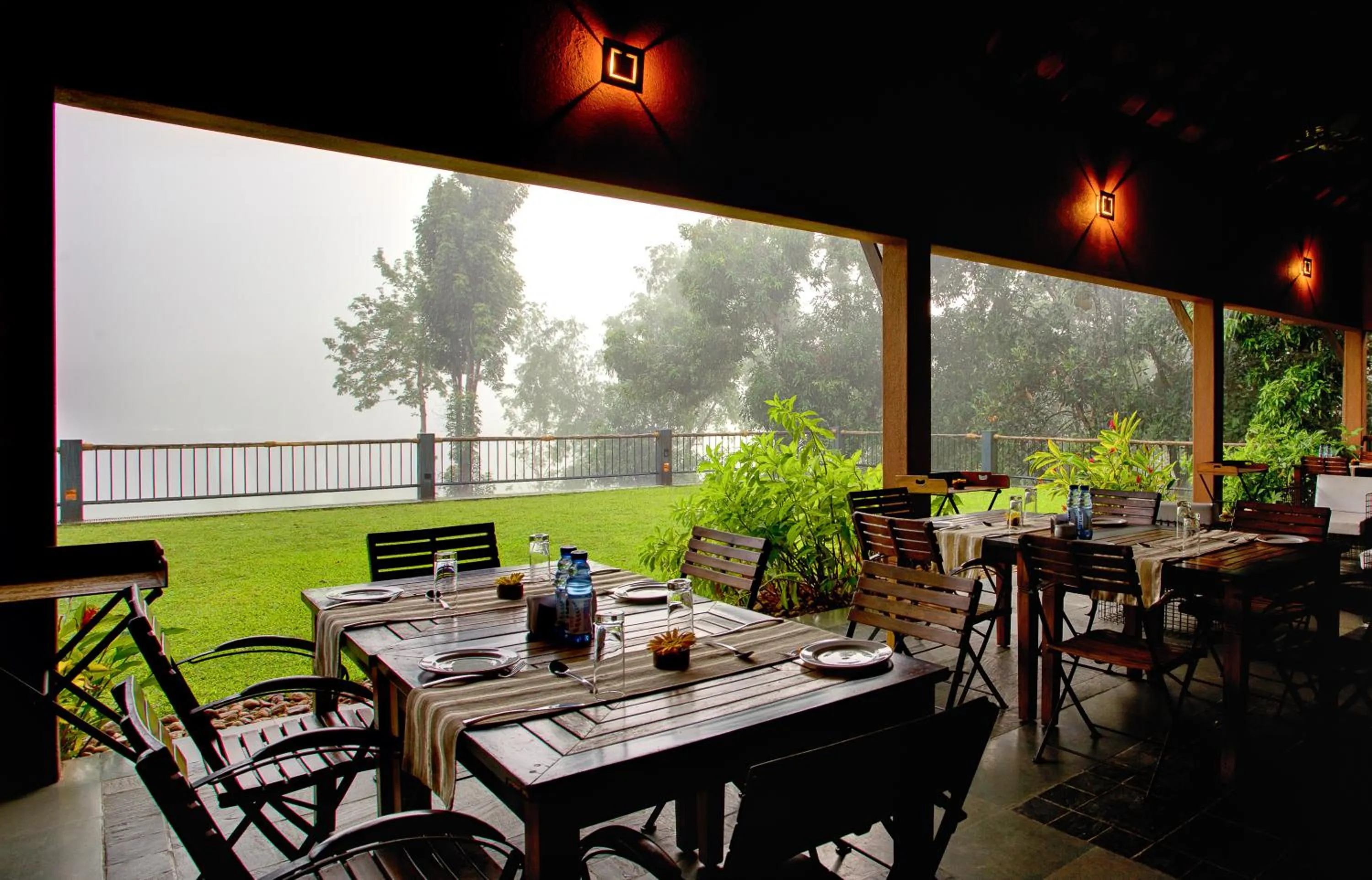 Restaurant/places to eat in Rainforest Resort