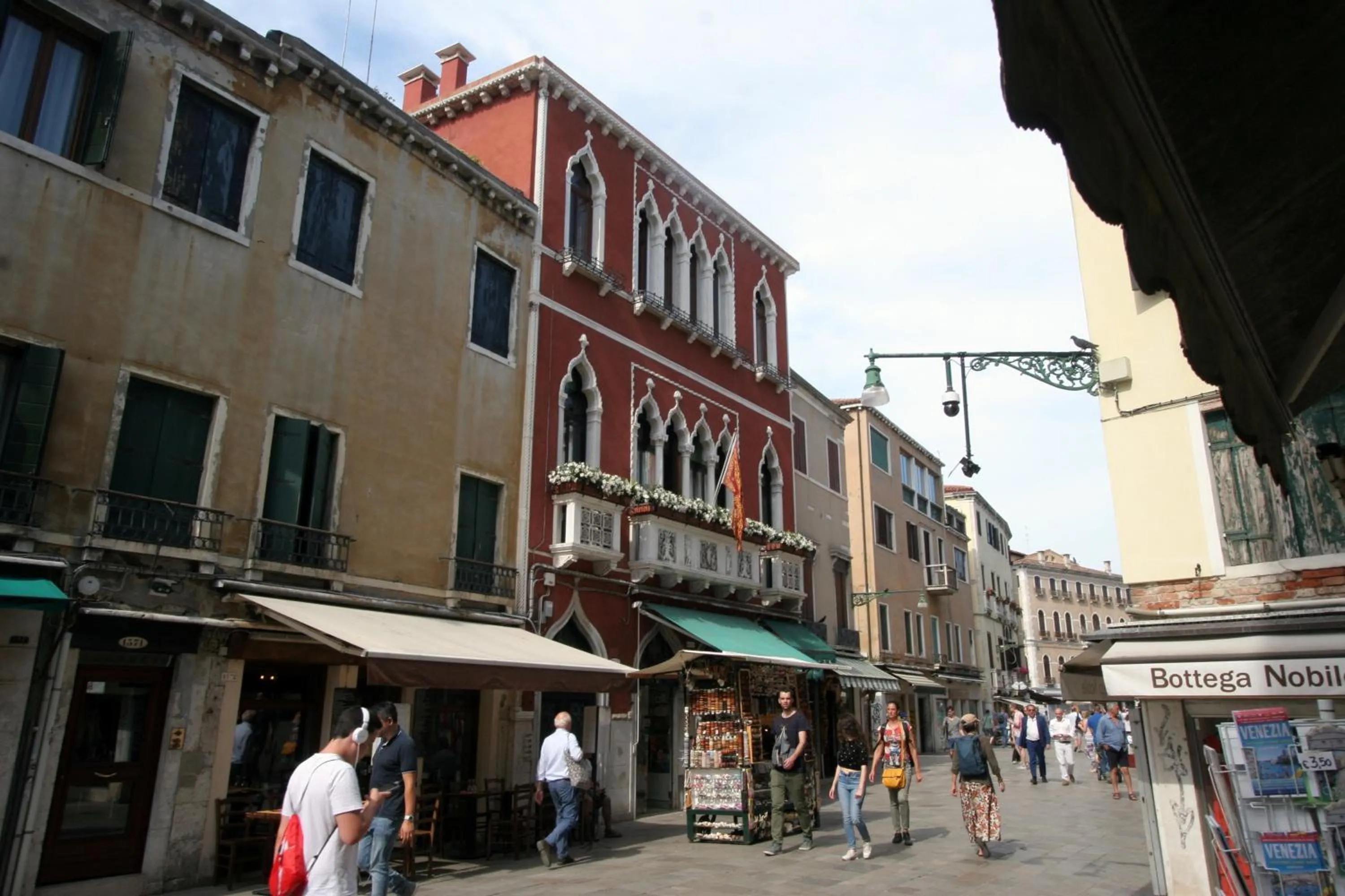 Neighbourhood in Art Dreams Apartment Dimora Casanova
