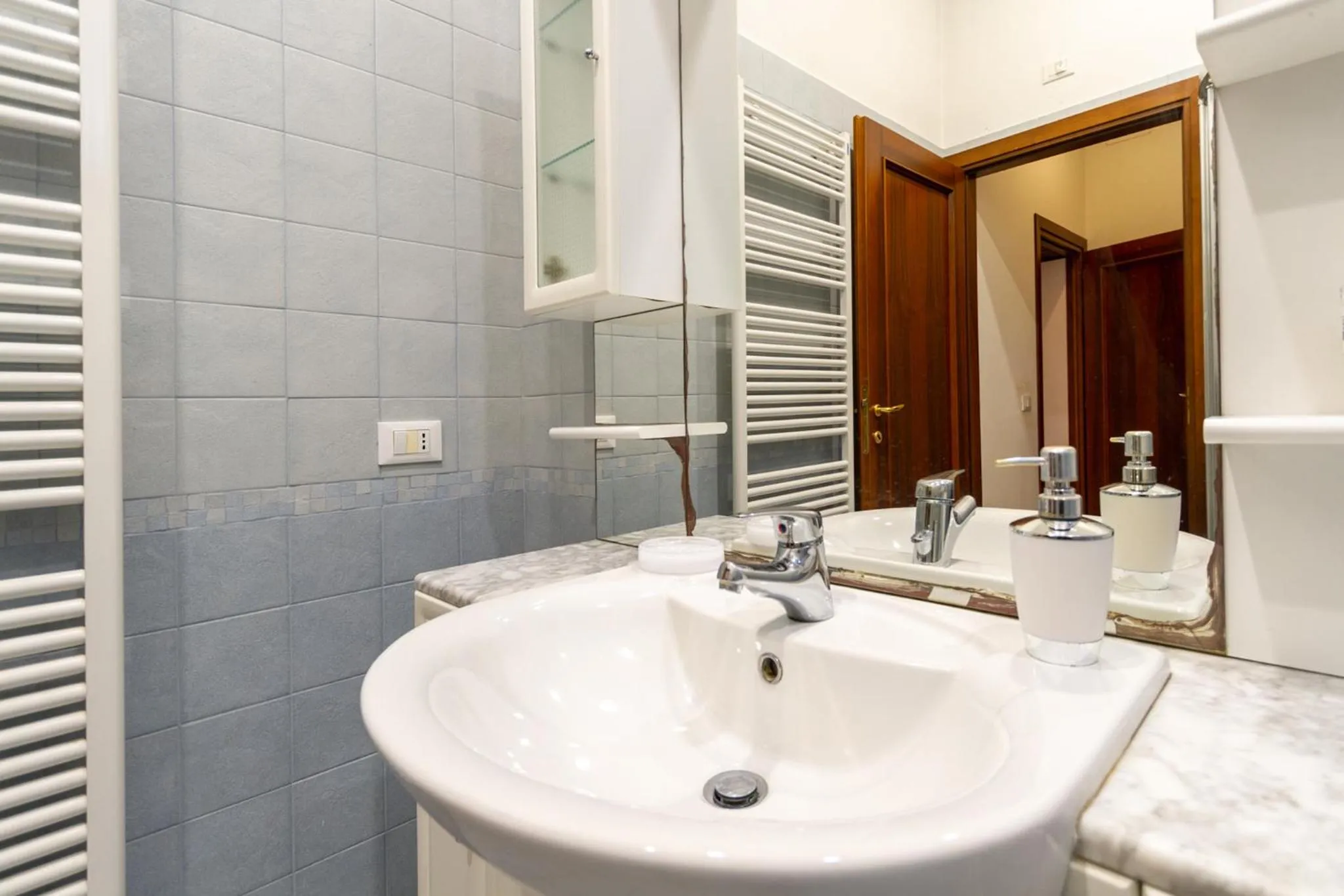 Bathroom in Art Dreams Apartment Dimora Casanova