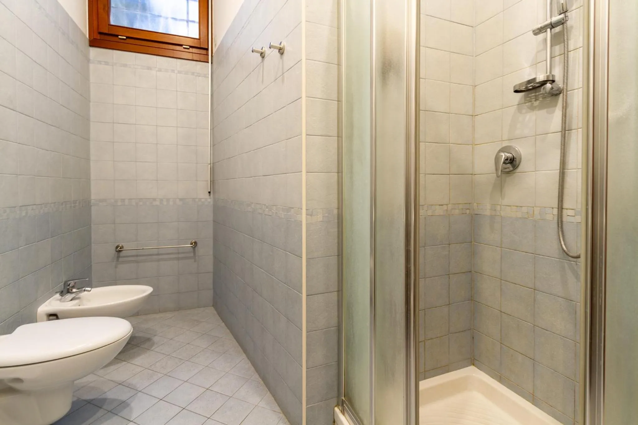 Shower in Art Dreams Apartment Dimora Casanova