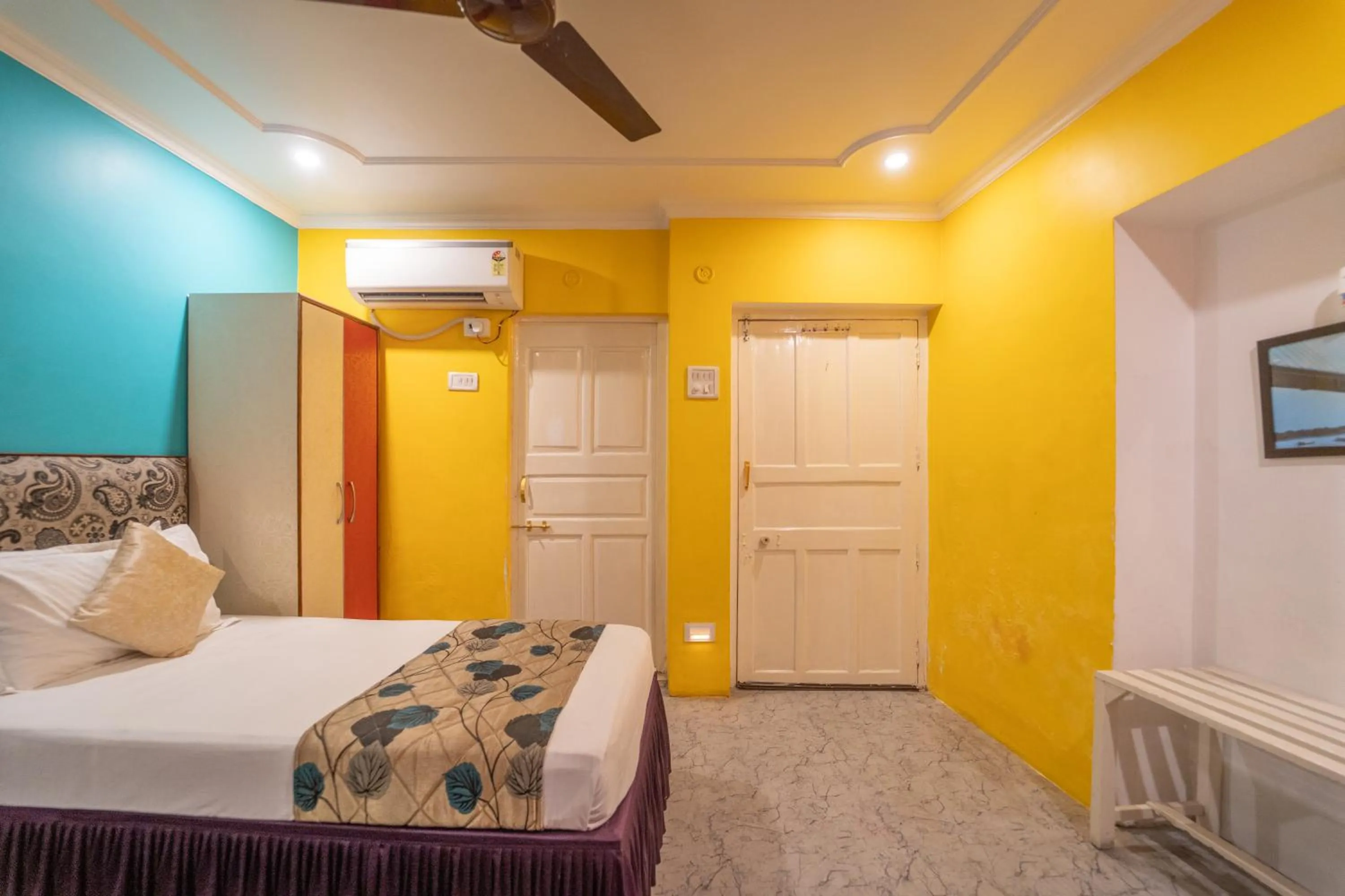 Bed in Tara Guest House