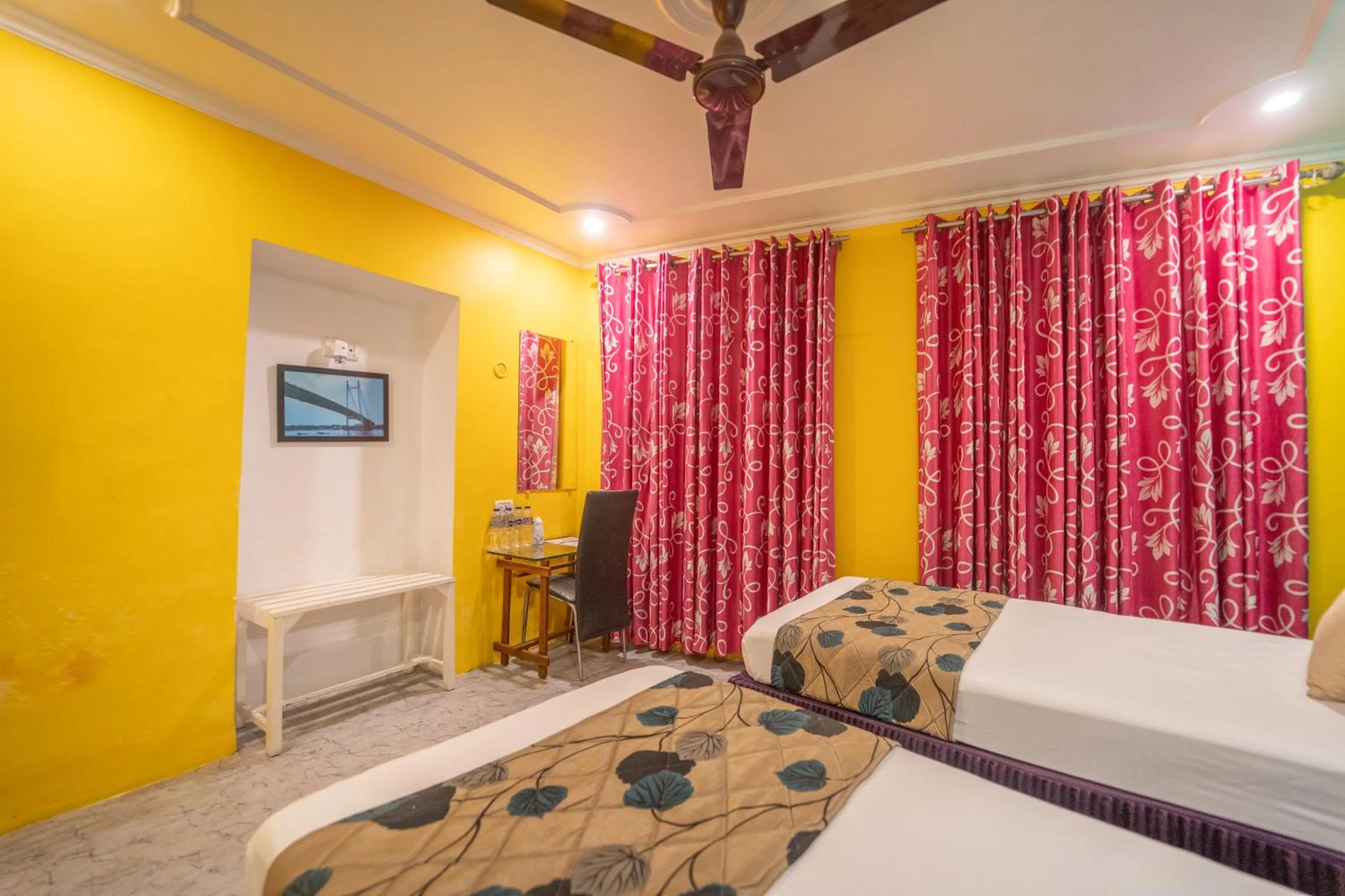 Photo of the whole room, Bed in Tara Guest House