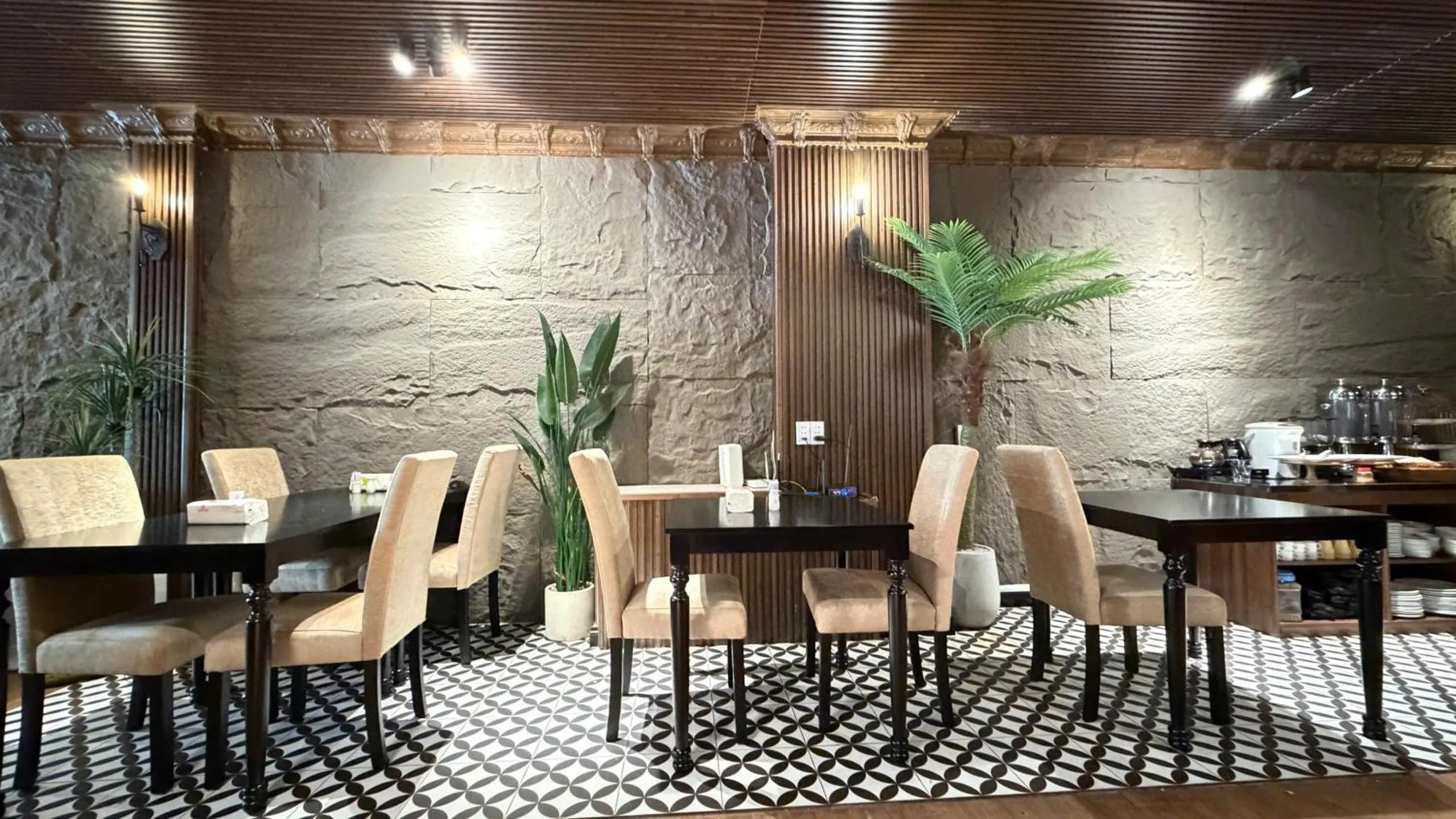 Restaurant/places to eat in The One Ben Thanh Hotel-City Center