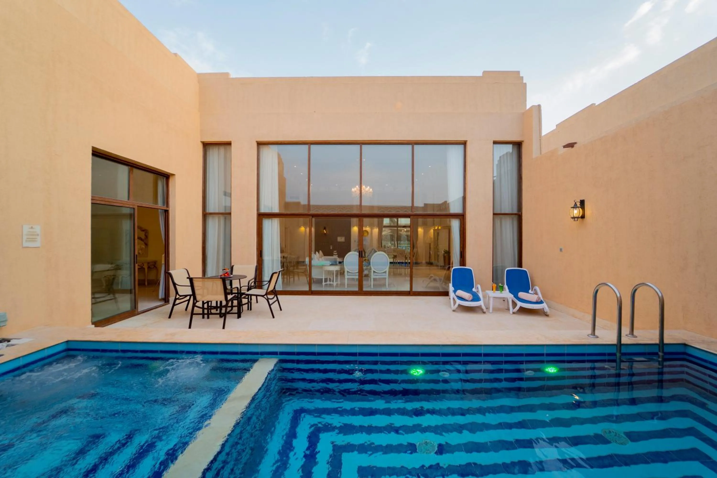 Western Hotel - Madinat Zayed