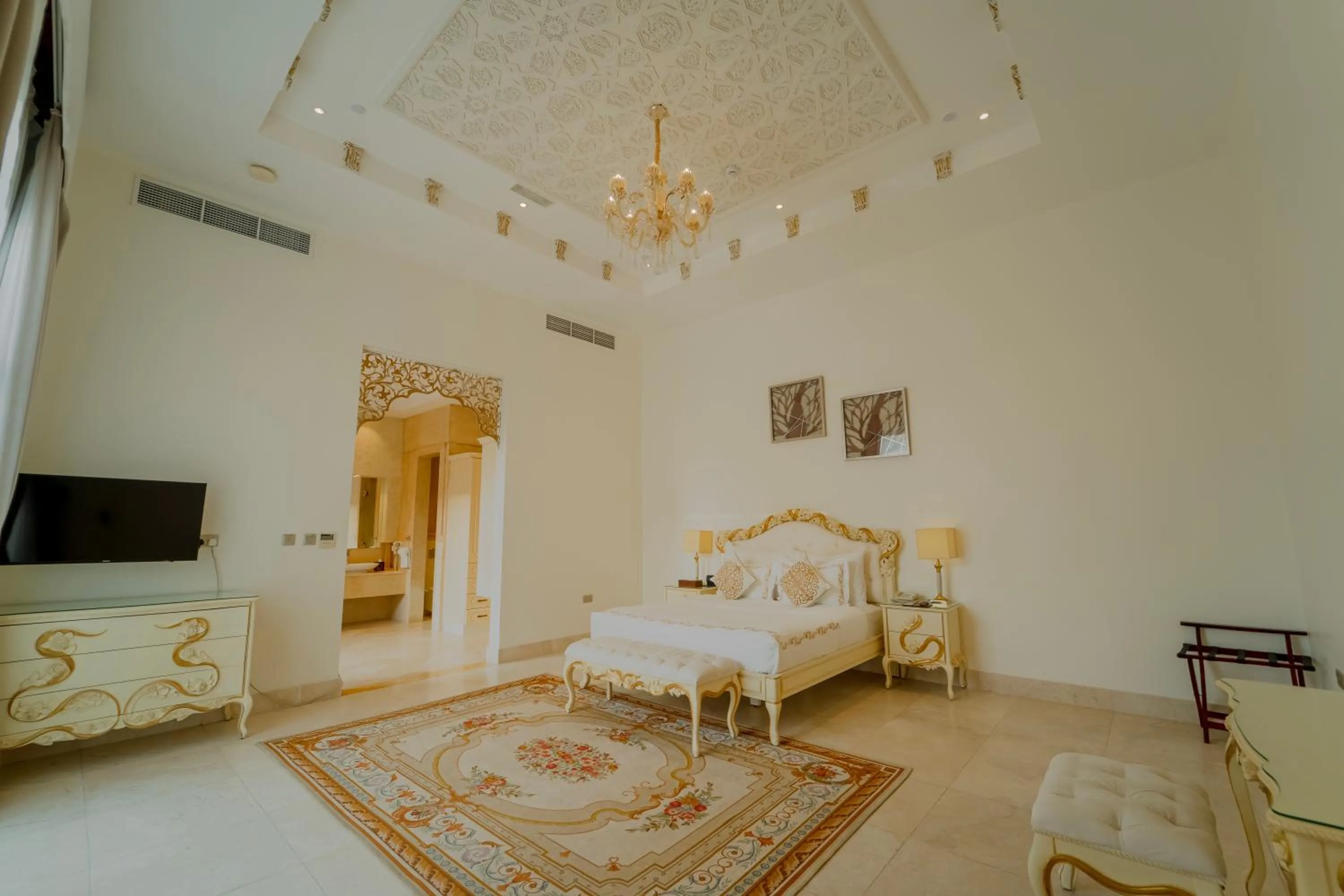 Bed in Western Hotel - Madinat Zayed