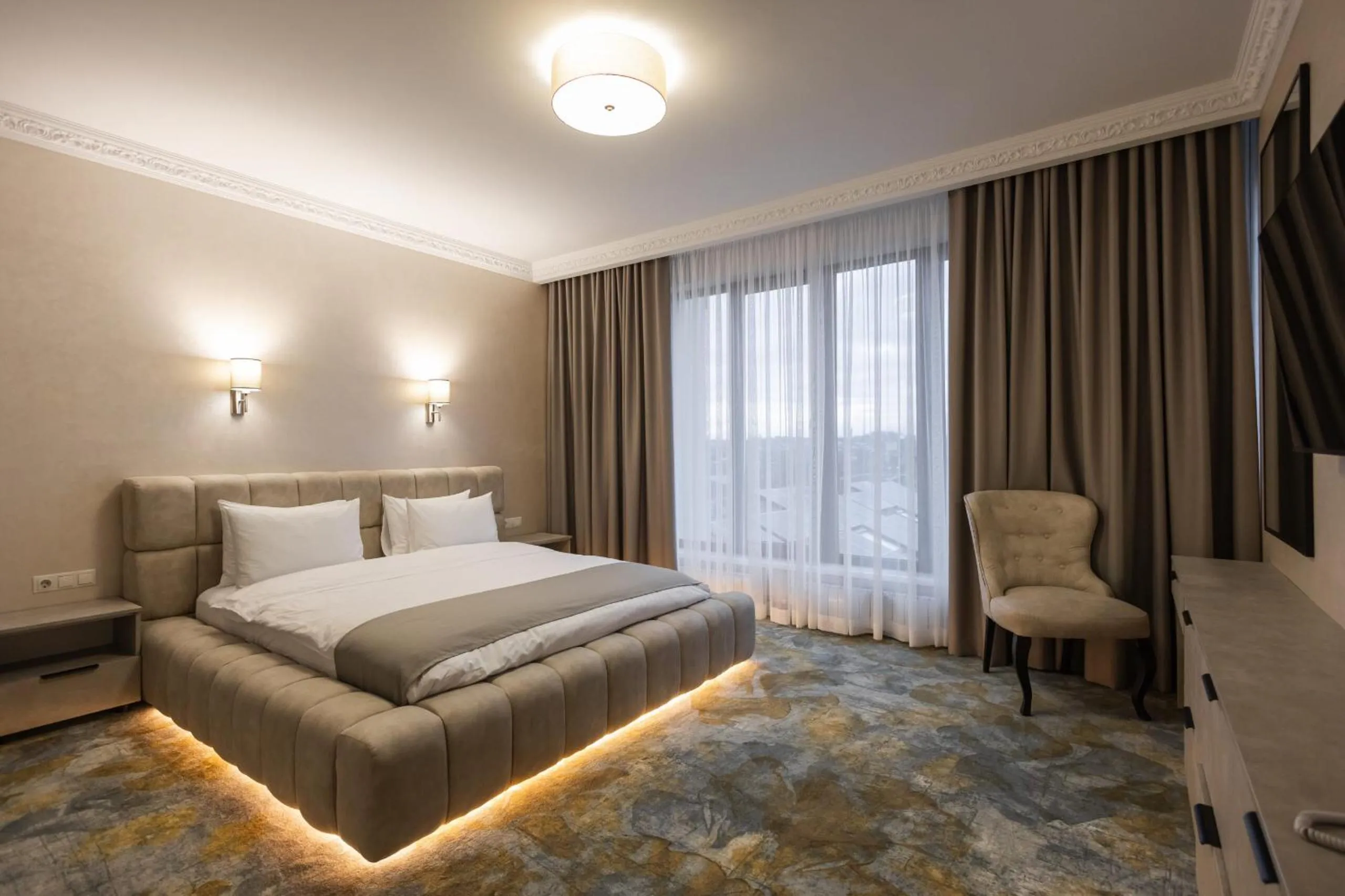 Bedroom, Bed in Hotel France