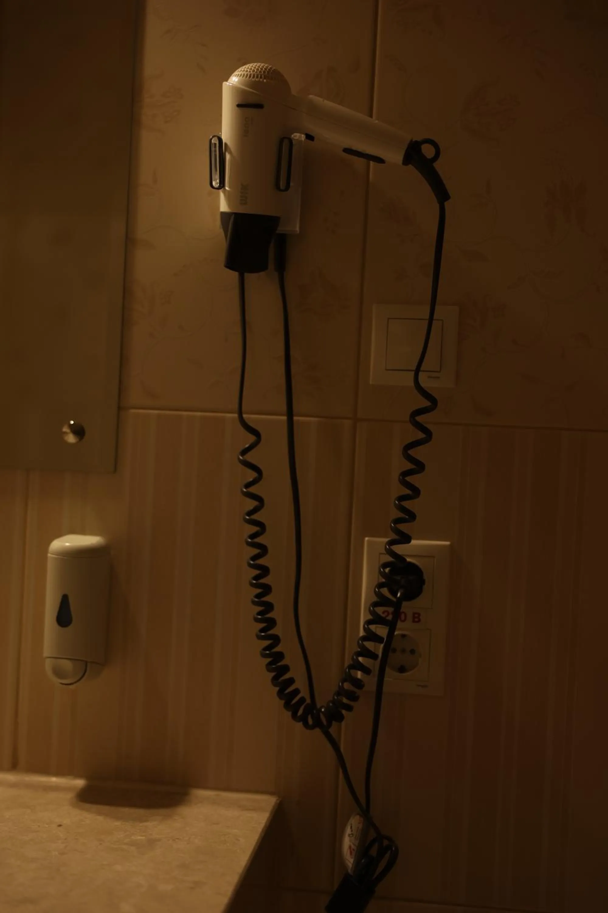 Bathroom in Hotel France