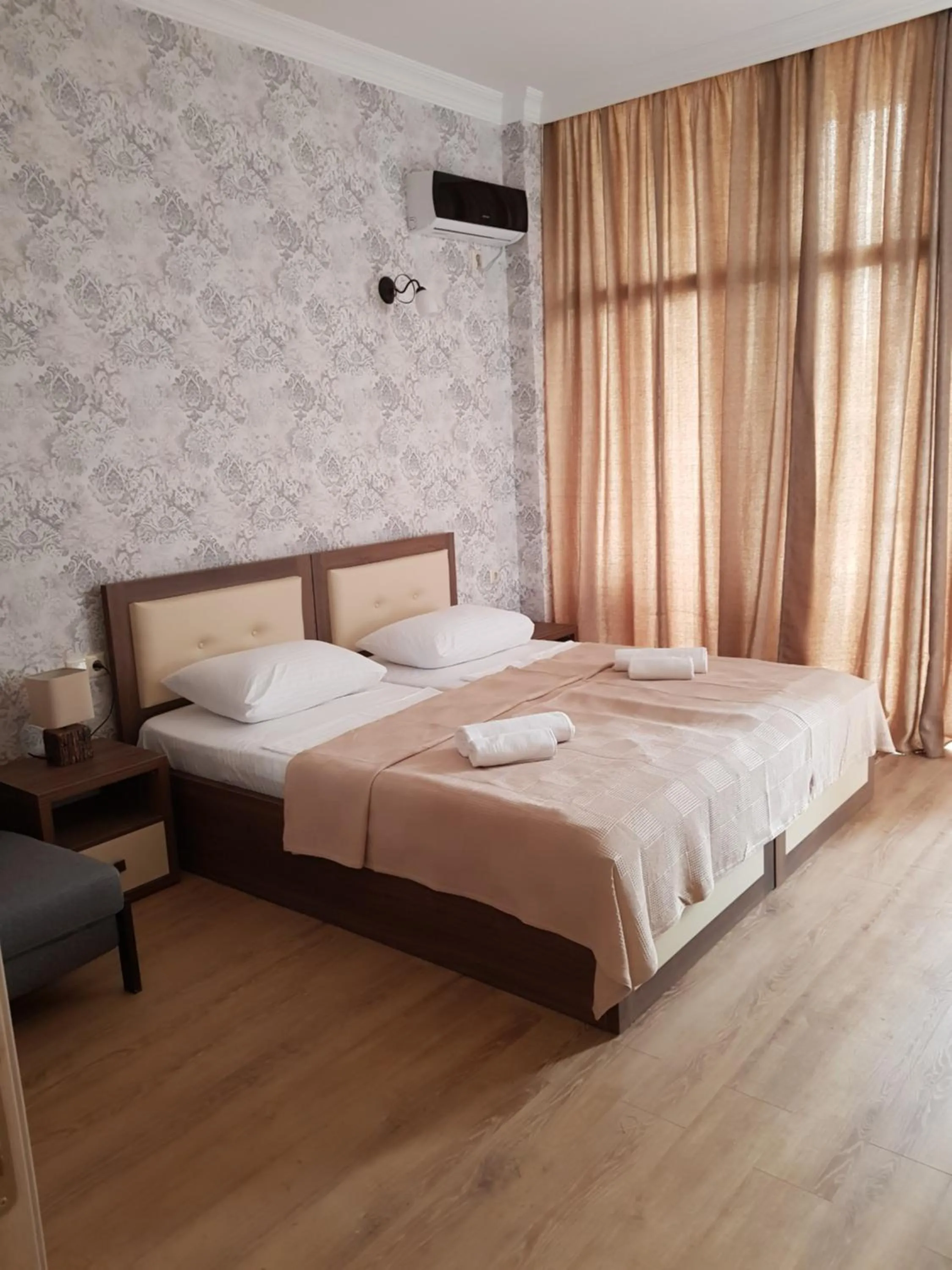 Photo of the whole room, Bed in Hotel Chero