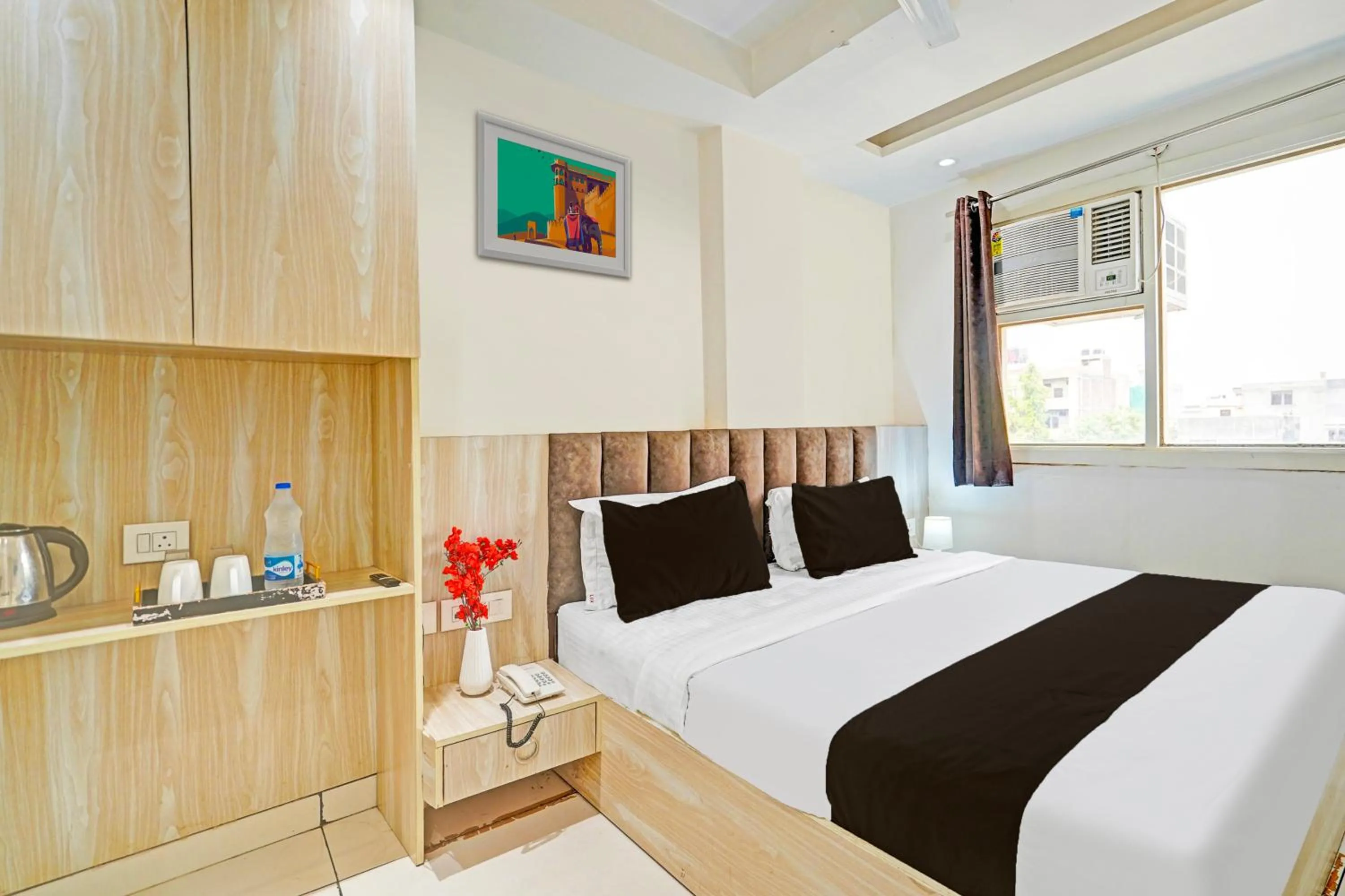 Bedroom, Bed in Super Hotel O Luxury Inn