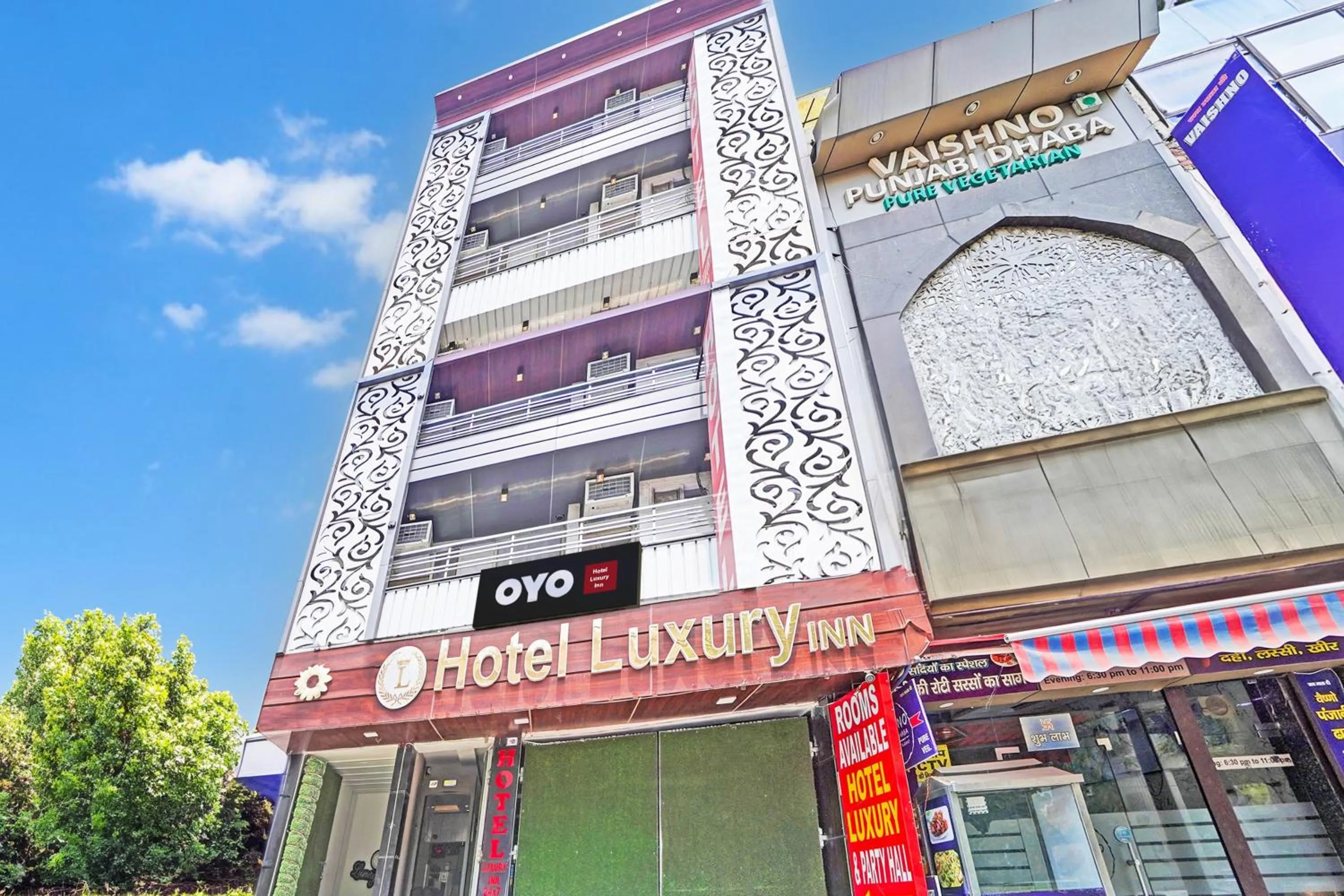 Facade/entrance in Super Hotel O Luxury Inn