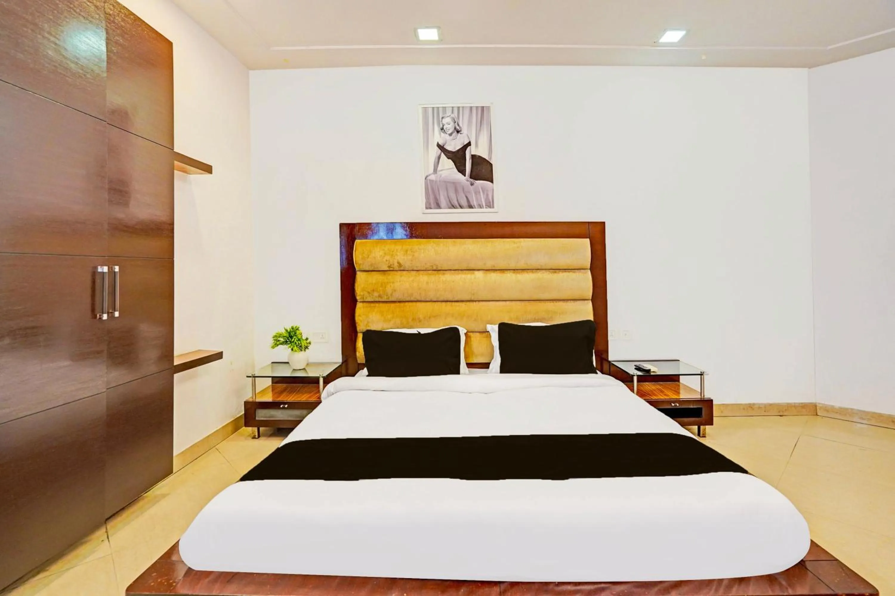 Bedroom, Bed in Townhouse Le Grand