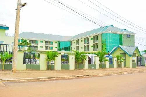 Monarchs Luxury Palace hotel