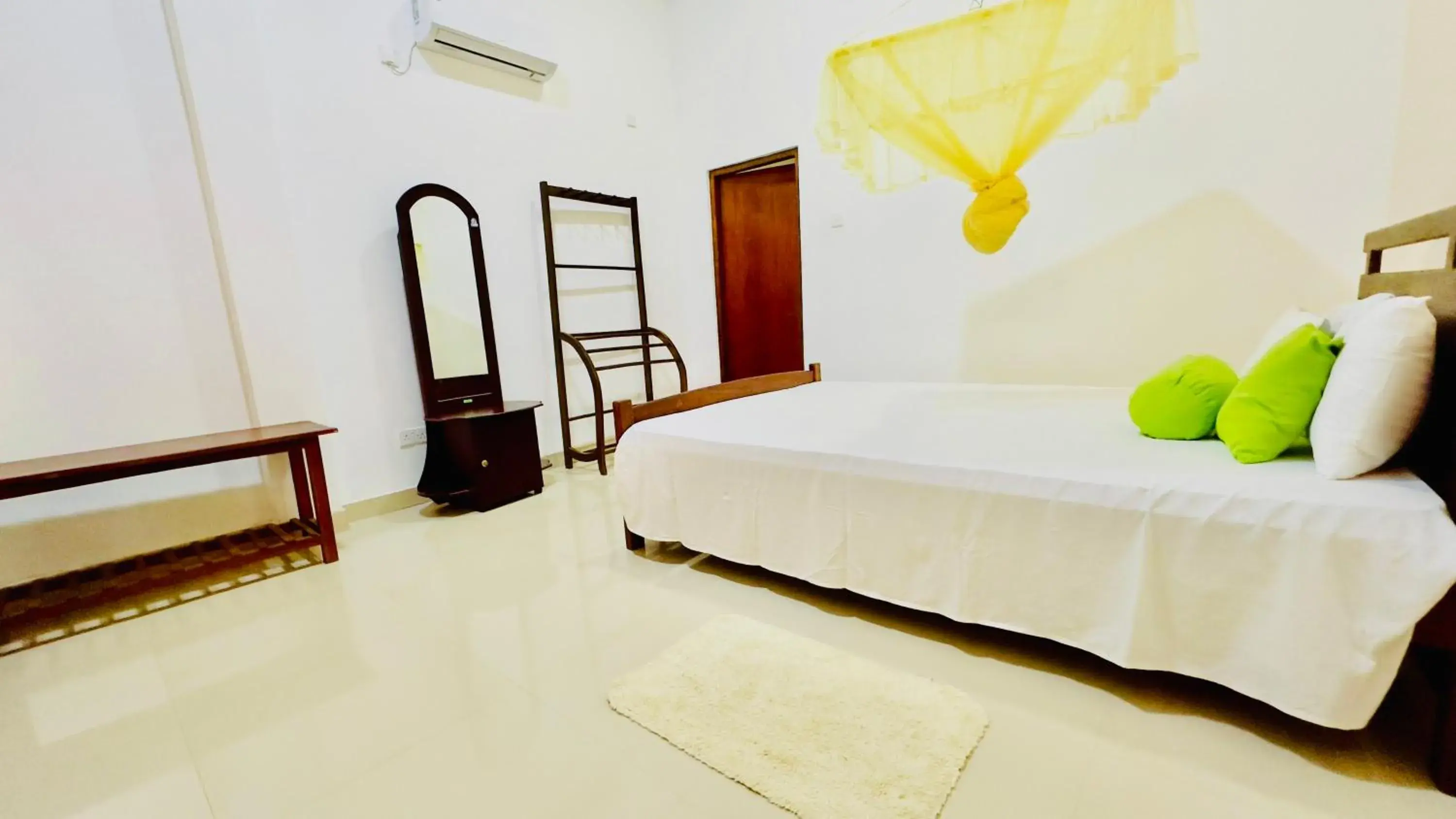 Deluxe Double Room - single occupancy in Sigiri Rainbow Lodge Deluxe Double Room - single occupancy in Sigiri Rainbow Lodge