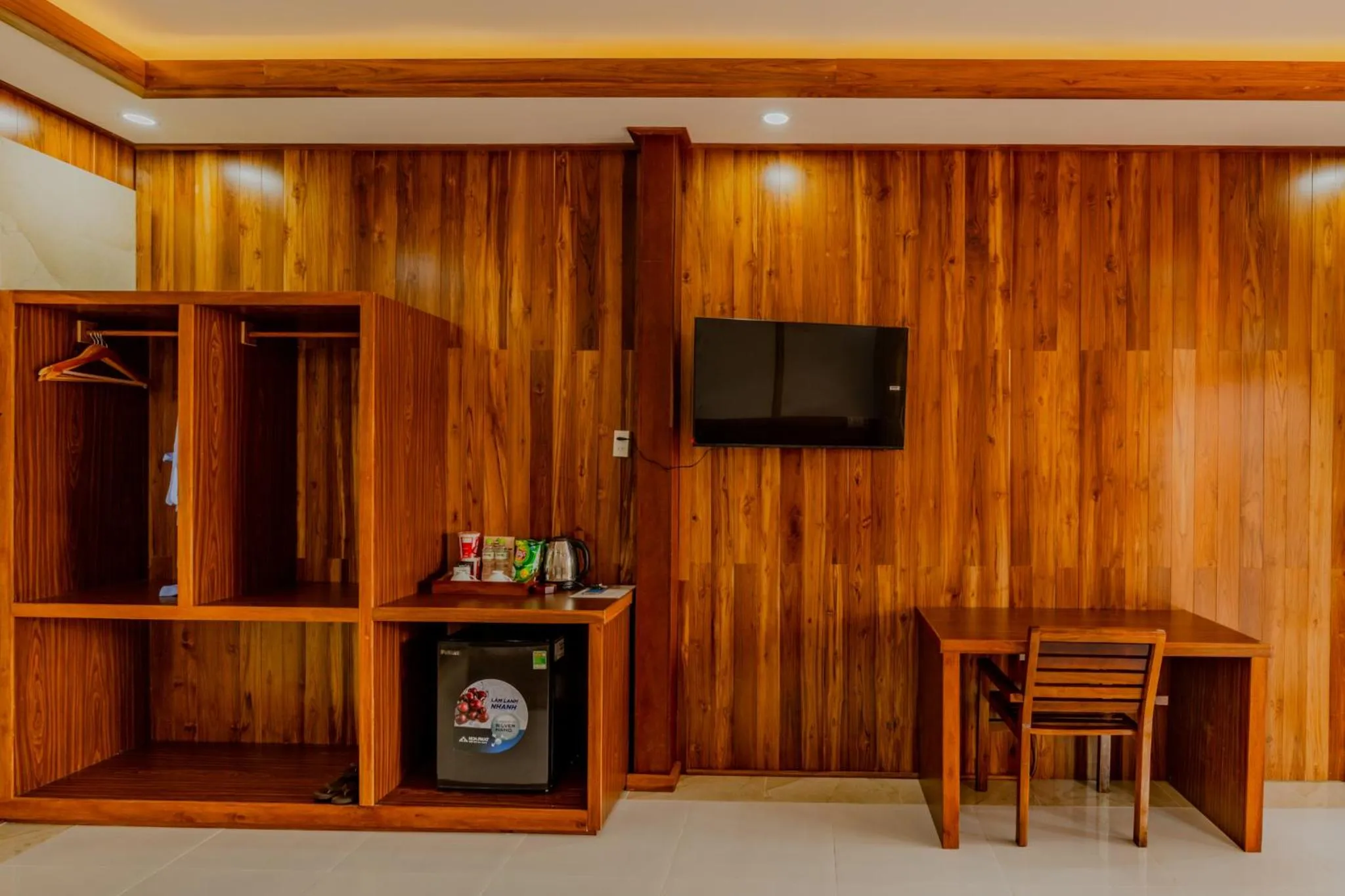 TV and multimedia in Rocks Beach Boutique