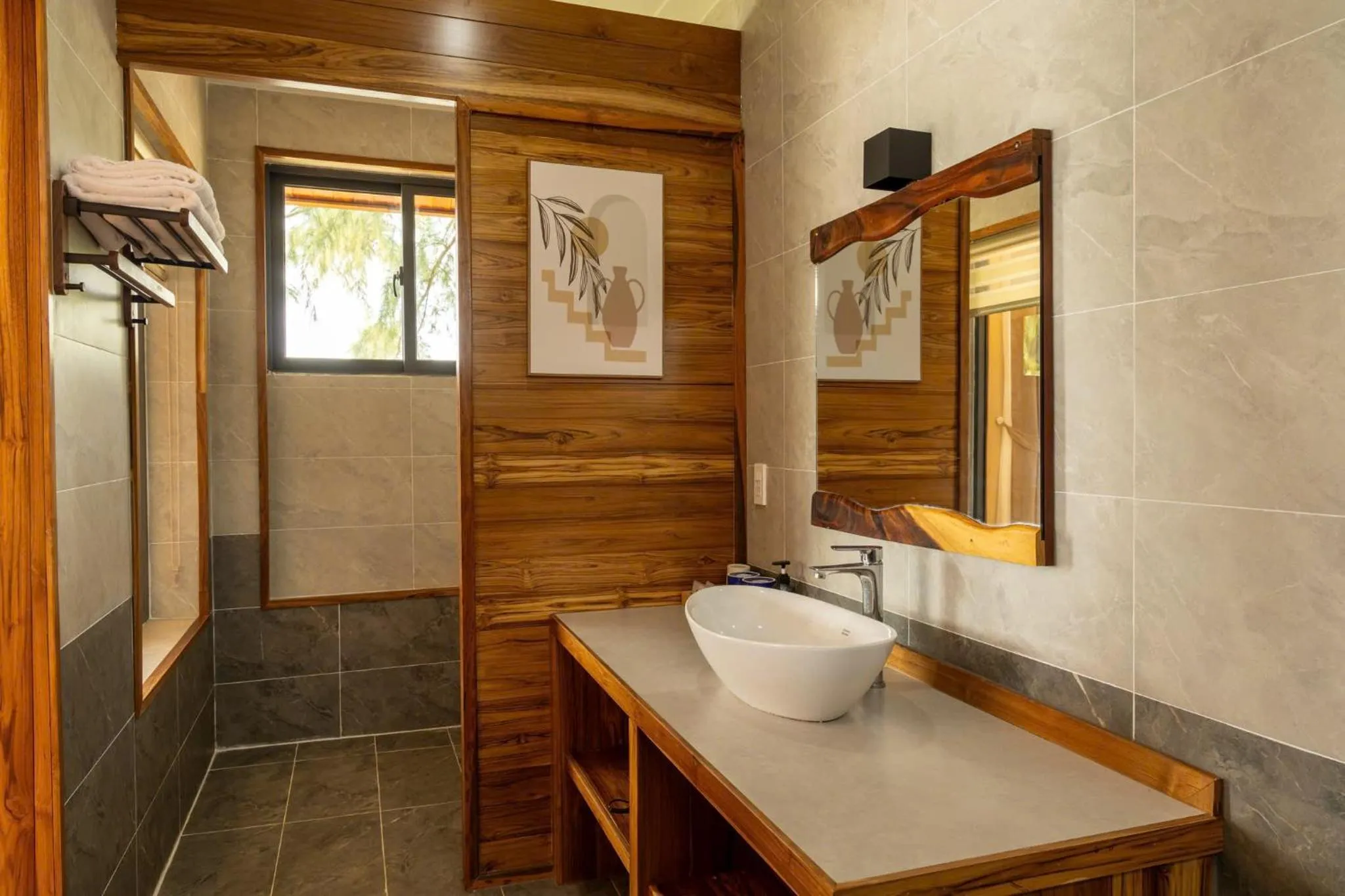 Bathroom in Rocks Beach Boutique