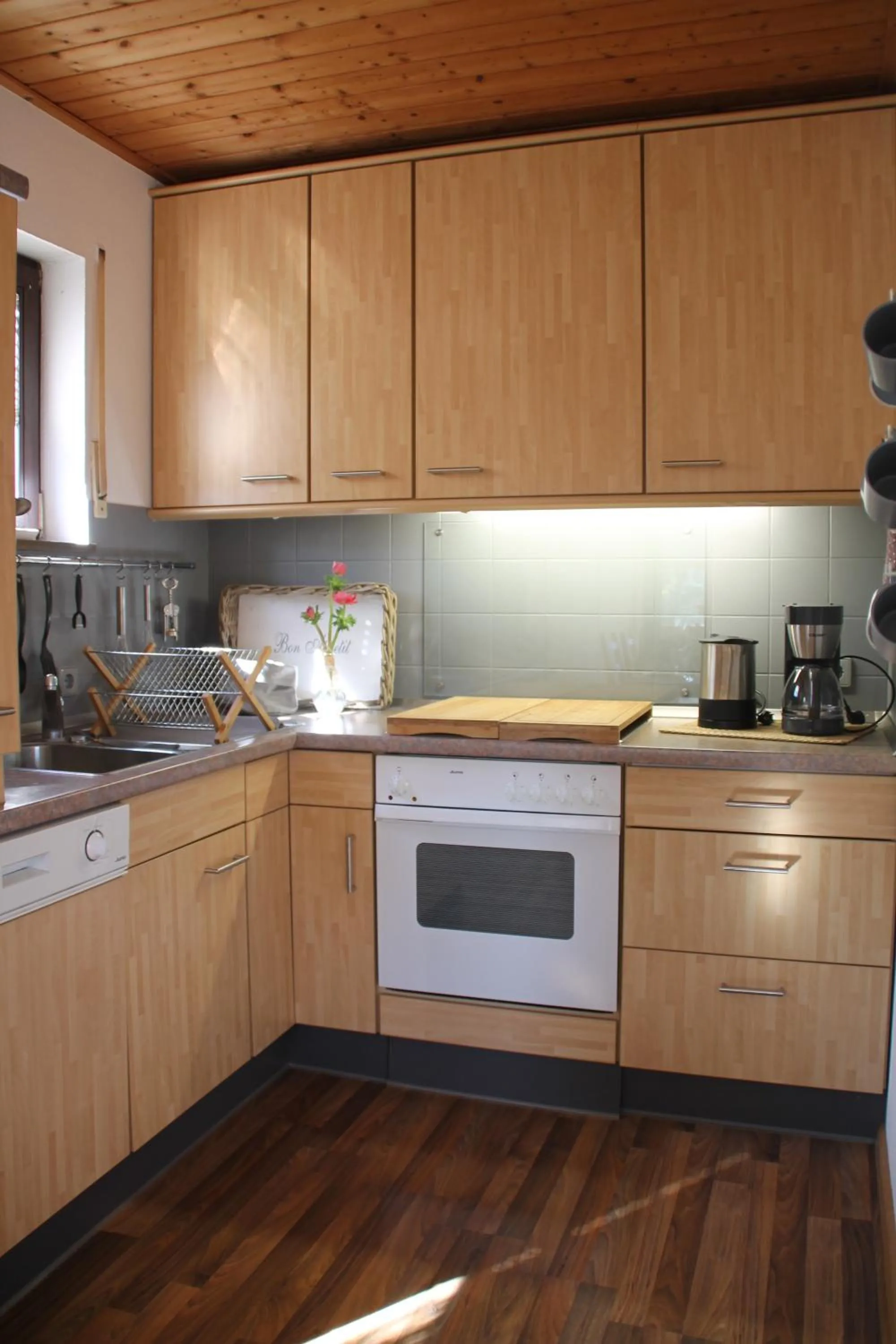 Kitchen or kitchenette in Ferienwohnung mit HERZ in Laufenburg