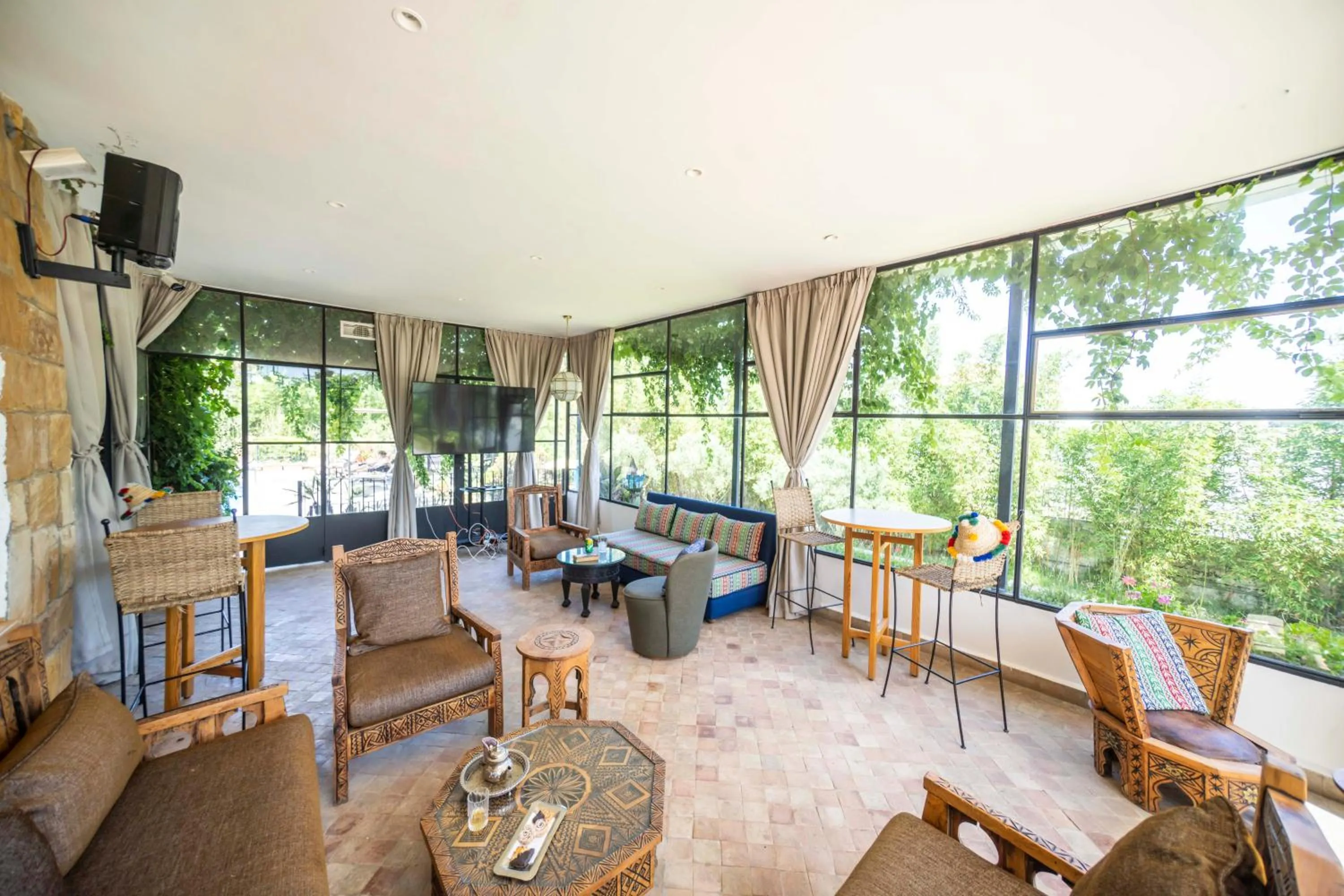 Communal lounge/ TV room in Dar Tanja Boutique Hotel